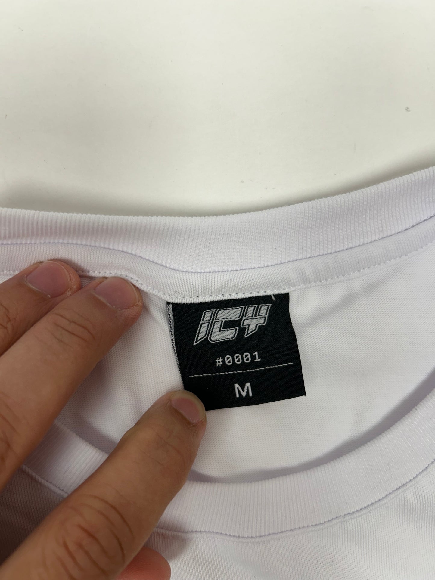 Kobe Bryant Frobe Big Face ICY  Graphic Print T-Shirt White Medium 20.75x27.75 Inches