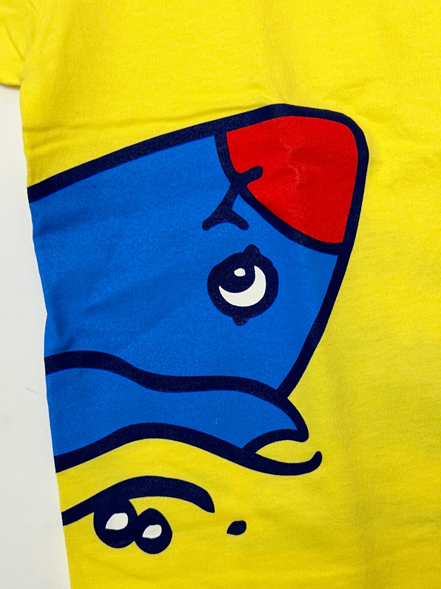 Vintage L’Oréal Kids Because We’re Worth It, Too! Soap Promo Shark Tee Yellow Large 21.5x29 Inches