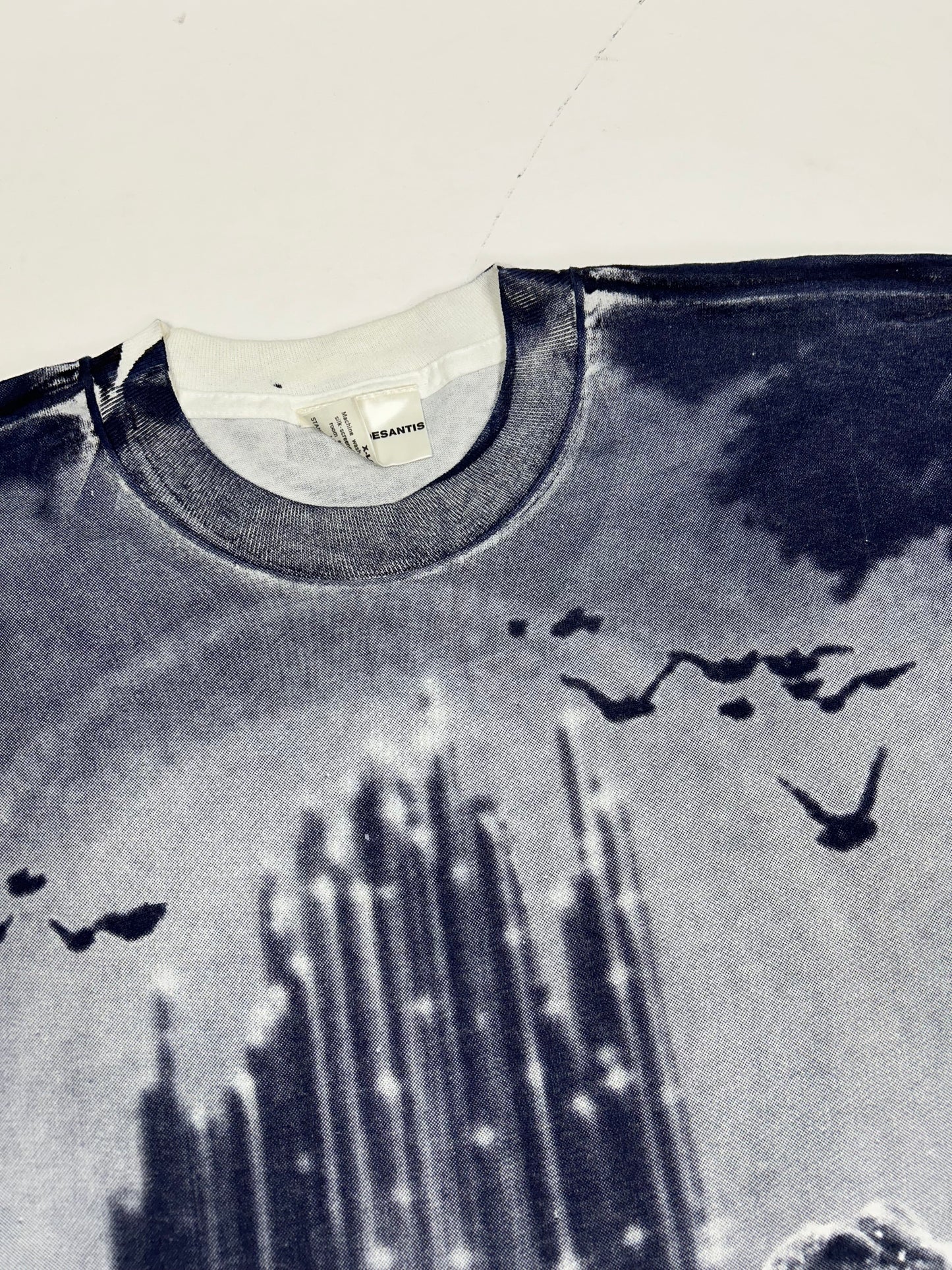 Vintage 1992 The Wizard Of Oz Movie Stanley Desantis All Over Print Tee XL 24.25x32.5 Inches