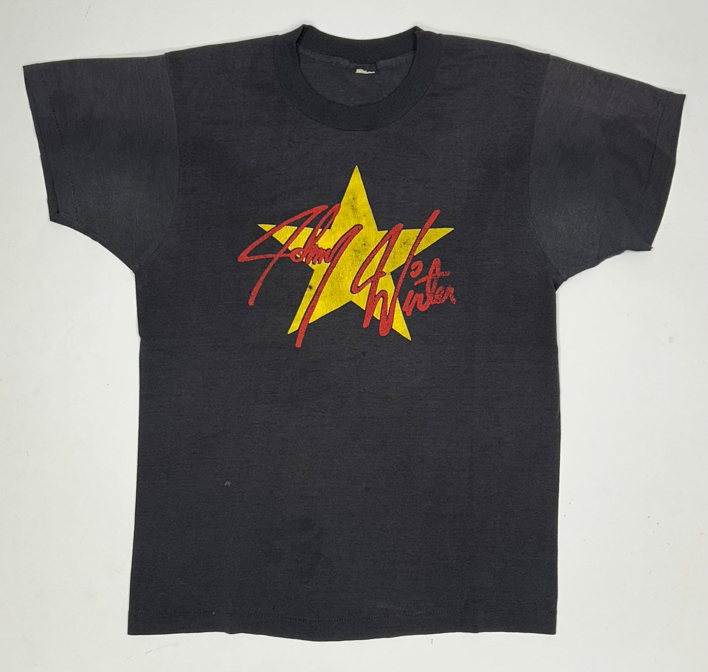 Vintage Johnny Winter Caught Live In ‘85 Guitar Slinger Music Band Tee Very Thin Shirt 18.75x25.5 Inches Small/Medium Fit