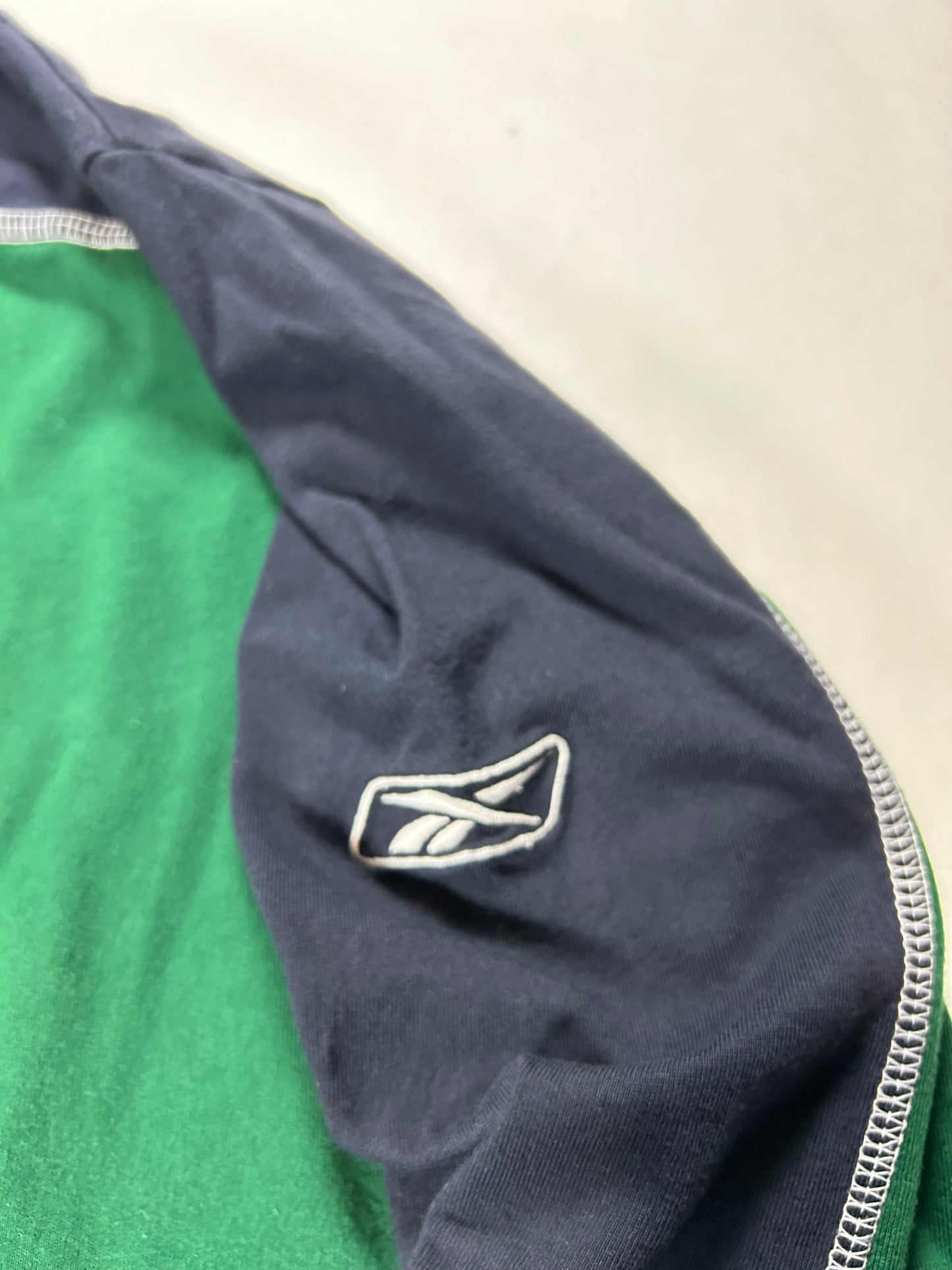 Vintage 2000s NFL RBK New York Jets Football Long Sleeve Tee Large Green/Black 22.5x29.5/30.5 Inches