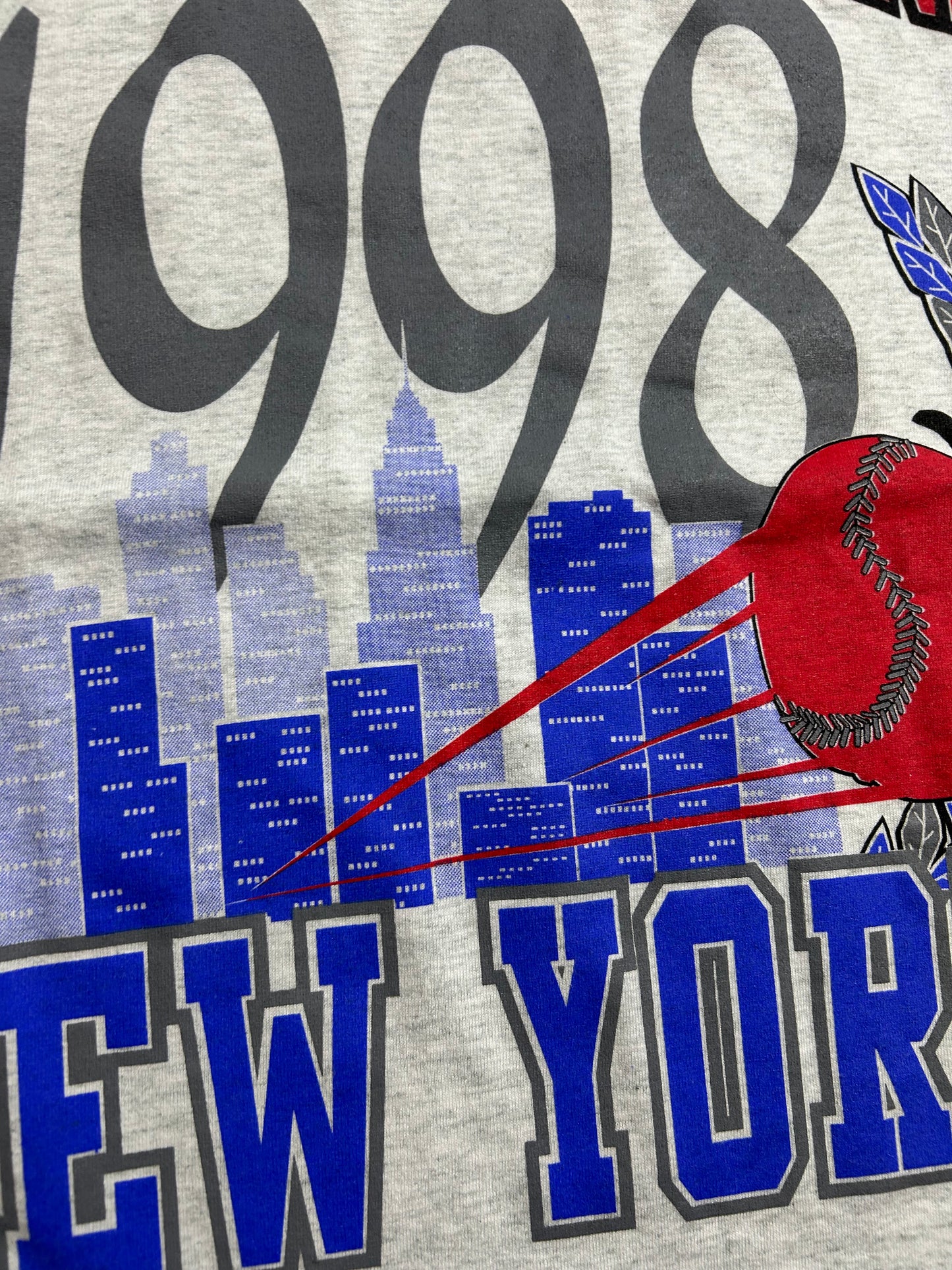 Vintage 1998 New York World Champions Big Apple Baseball Tee XL 23.5x30 Inches New York Yankees