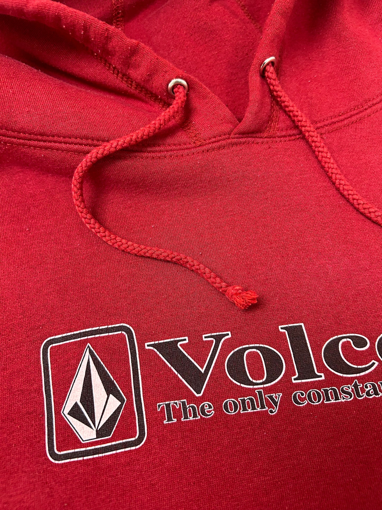 Vintage Volcom Stone The Only Constant Is Change Skate Surf Brand Hooded Sweatshirt Large 25.5x28.25 Inches Maroon