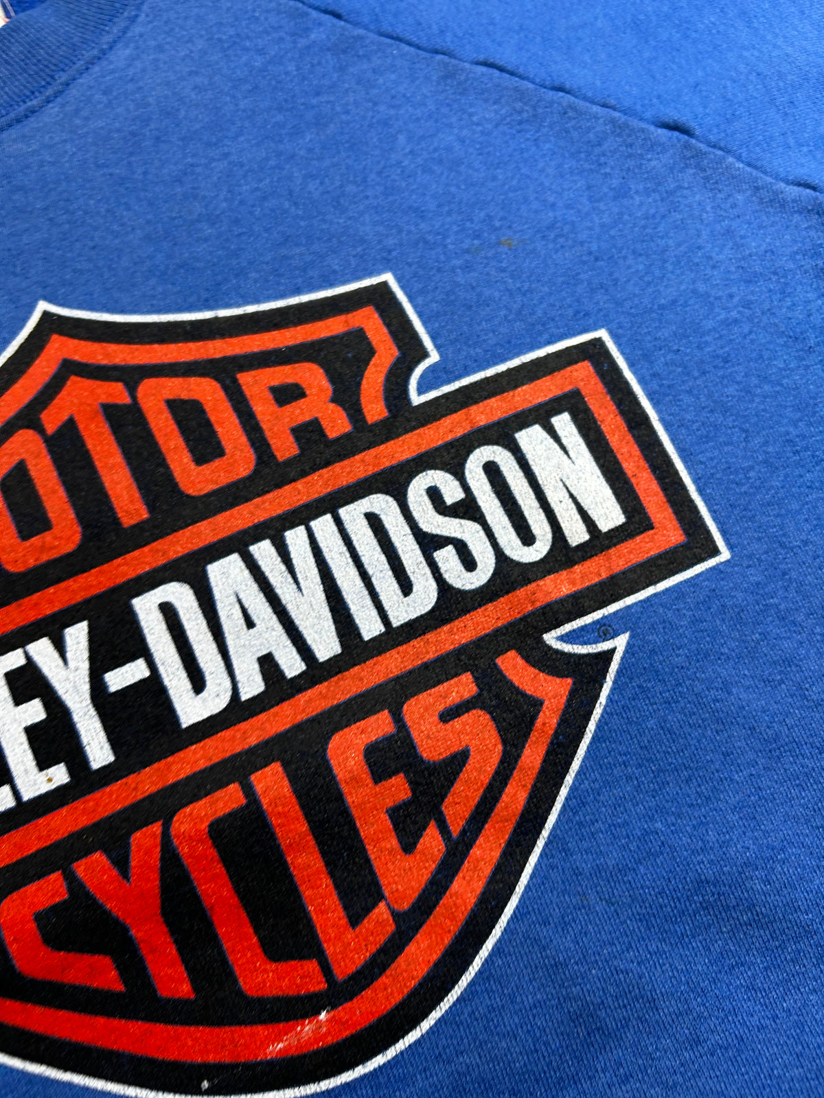 H D Emblem Logo Raglan Crewneck Sweatshirt Mediumish Fit 21.75x26.75 Inches As Is Has Wear
