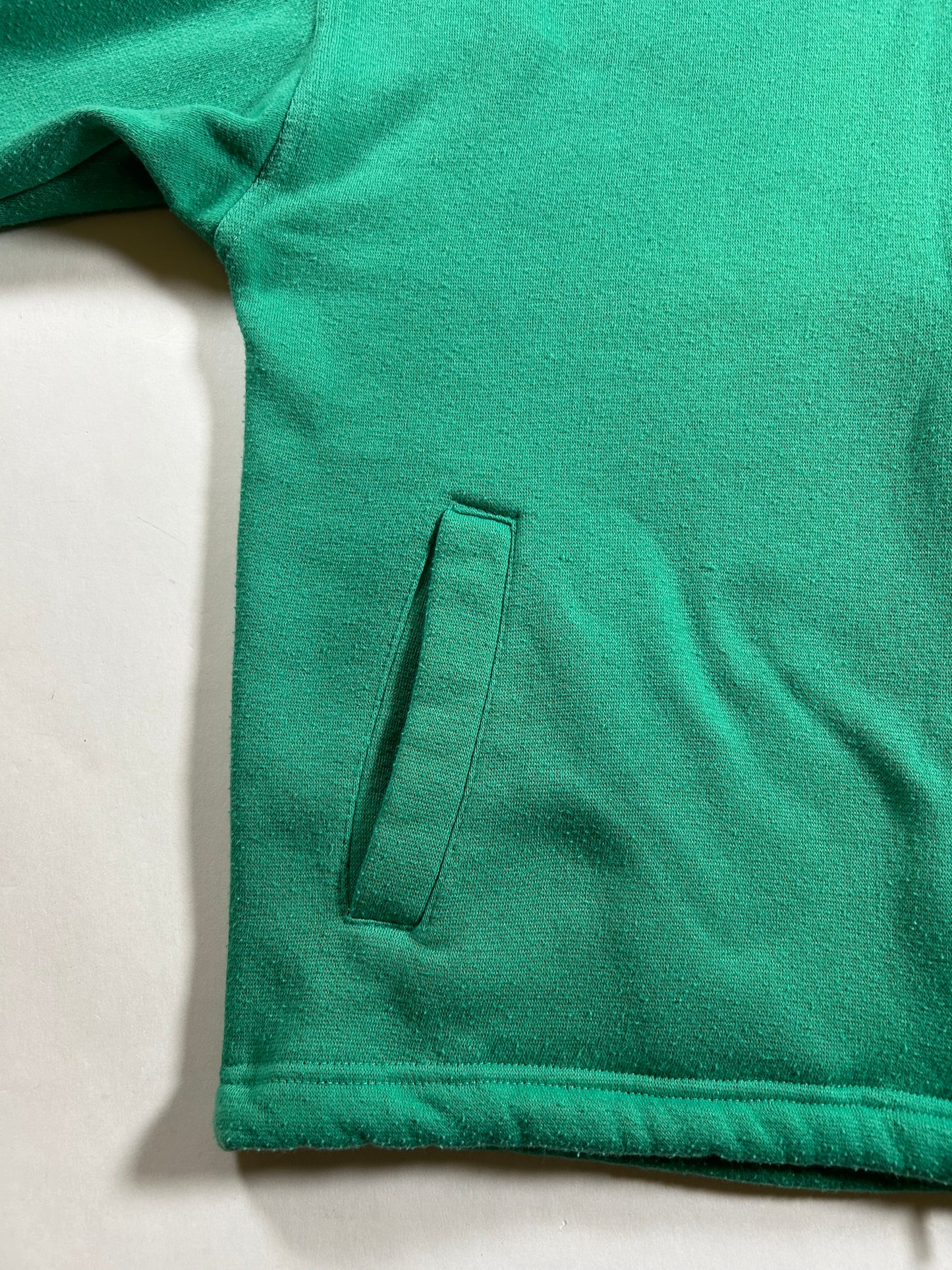 Vintage Nike Rock-it Cargo Air & Sea Force Air Zip Sweatshirt Green M/S 23.25x25 Inches