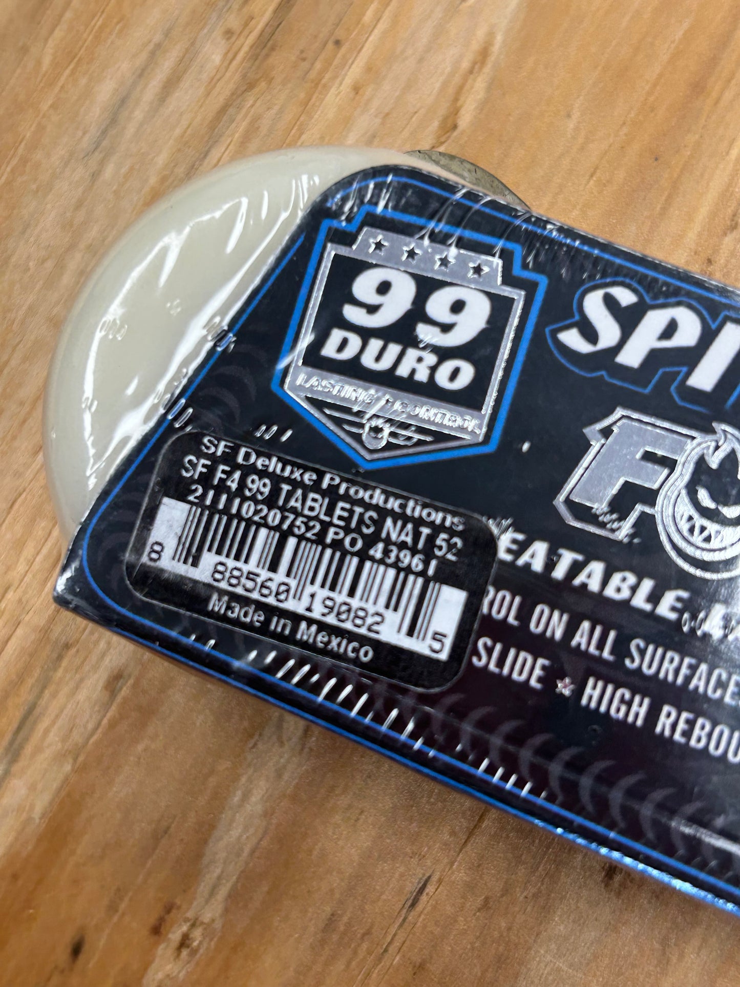Spitfire Formula 4 Tablets 99 Duro 52 MM White/Blue Wheel