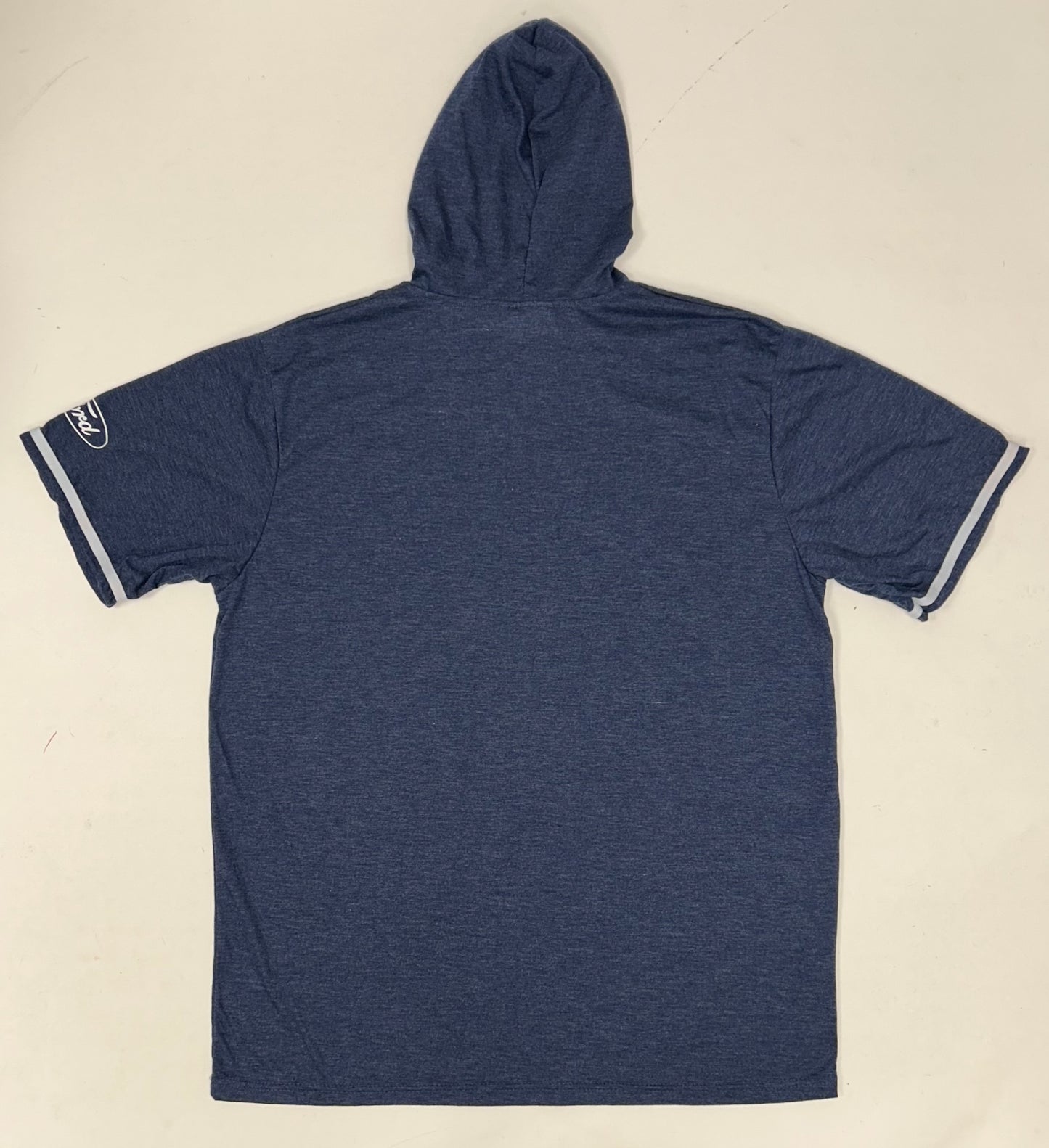 NEW YORK YANKEES SHORT SLEEVE HOODIE PULLOVER SHIRT SGA 8/21/2024 XL 23.25x30 Inches