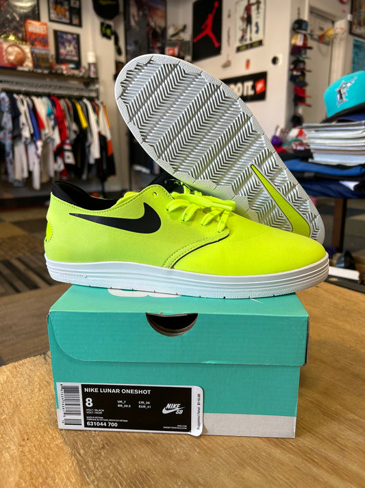 Nike SB Lunar Oneshot Volt/Black 631044-700 Size 8 Brand New With Marks As Is