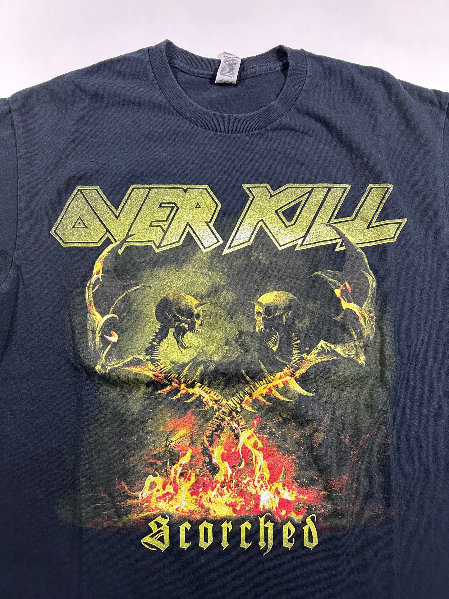 Over Kill “Scorched” 2023 MetLife New Jersey Tour Shirt Medium 19.5x25.75 Inches