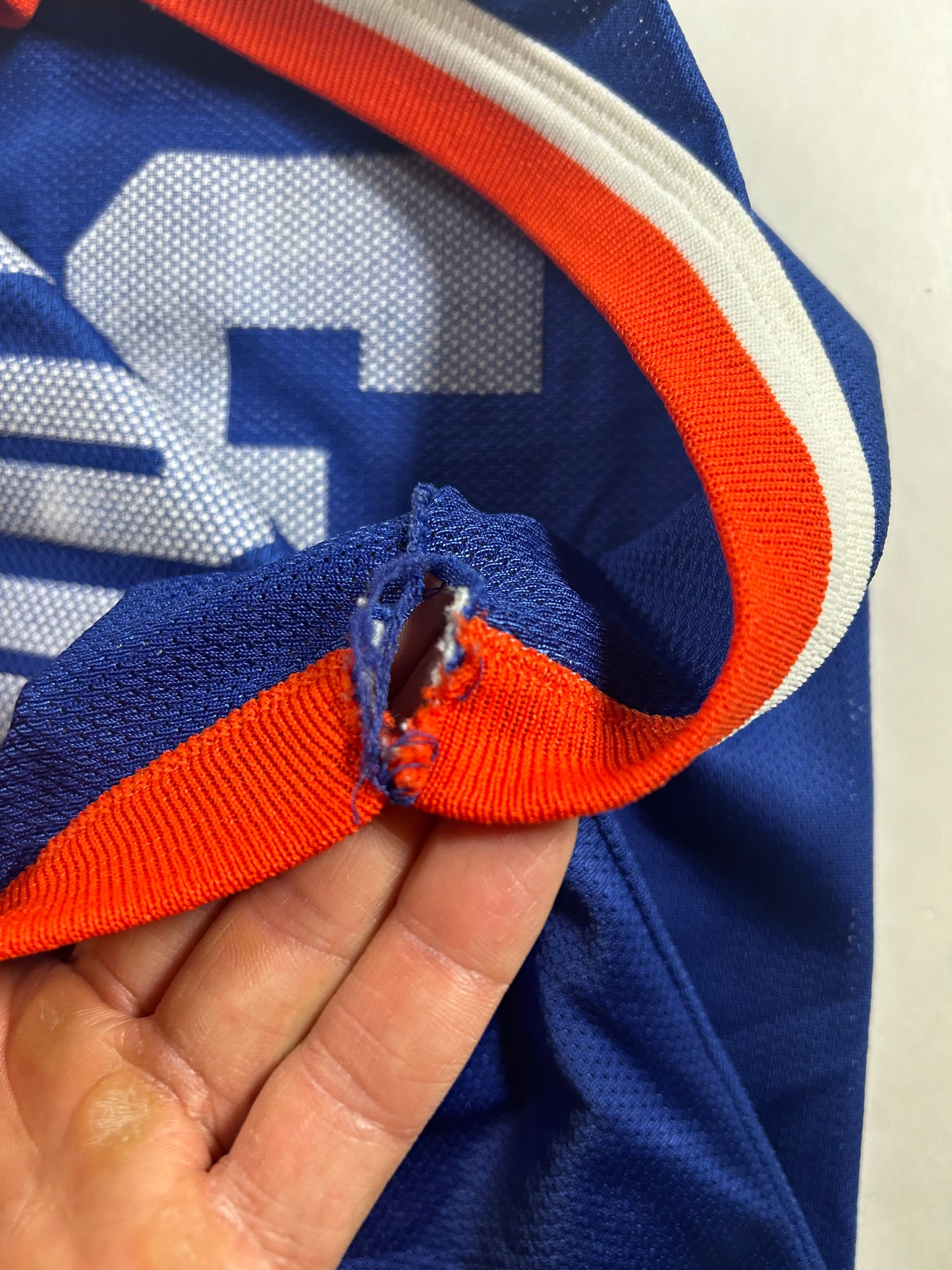 Vintage New York Knicks Patrick Ewing NBA Champion Basketball Jersey 48 XL 23.25x31.5 Inches As Is Has Flaw.