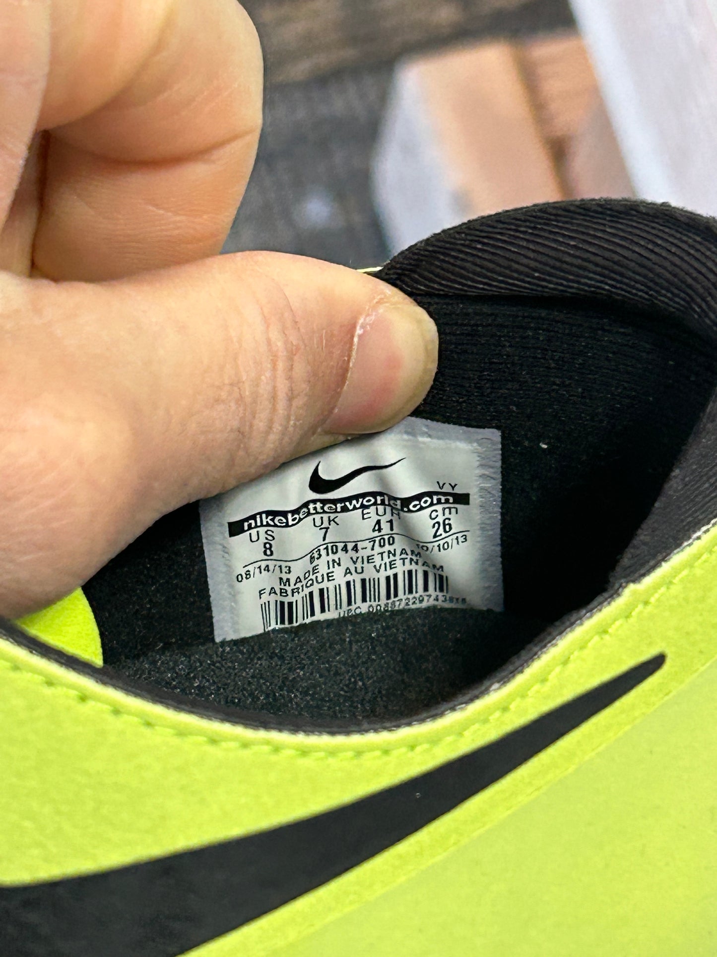 Nike SB Lunar Oneshot Volt/Black 631044-700 Size 8 Brand New With Marks As Is