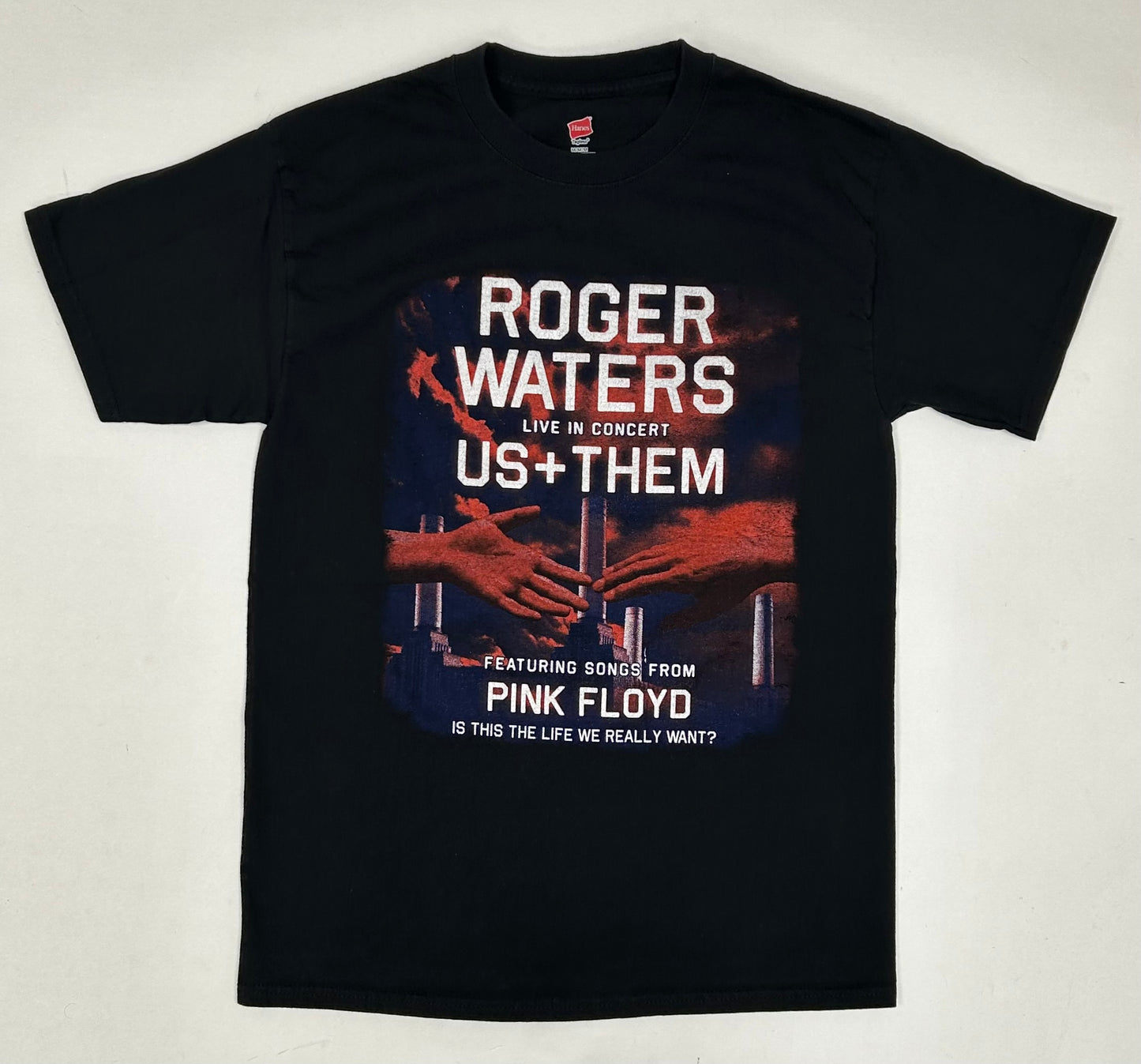 Roger Waters Live In Concert US+ Them 2017 Tour Pink Floyd Music Tee Medium 19.25x28.5 Inches