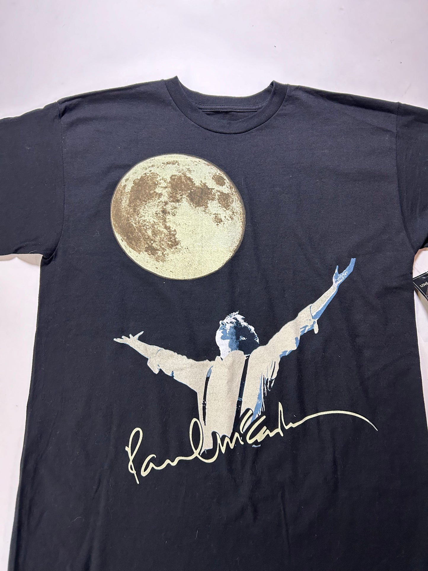 Paul McCartney Hard Rock Cafe Moon WHY HUNGER Artist Spotlight 2010 Medium 20.25x29 Inches Tee Shirt