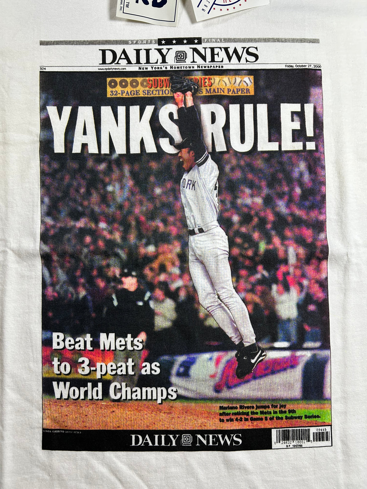 Vintage 2000 Subway Series World Series Champions New York Yankees Newspapers Article Yanks Rule Mariano Rivera Tee As Is Has Marks But DS Brand New Old Stick With Tag XL 24x29.75 Inches