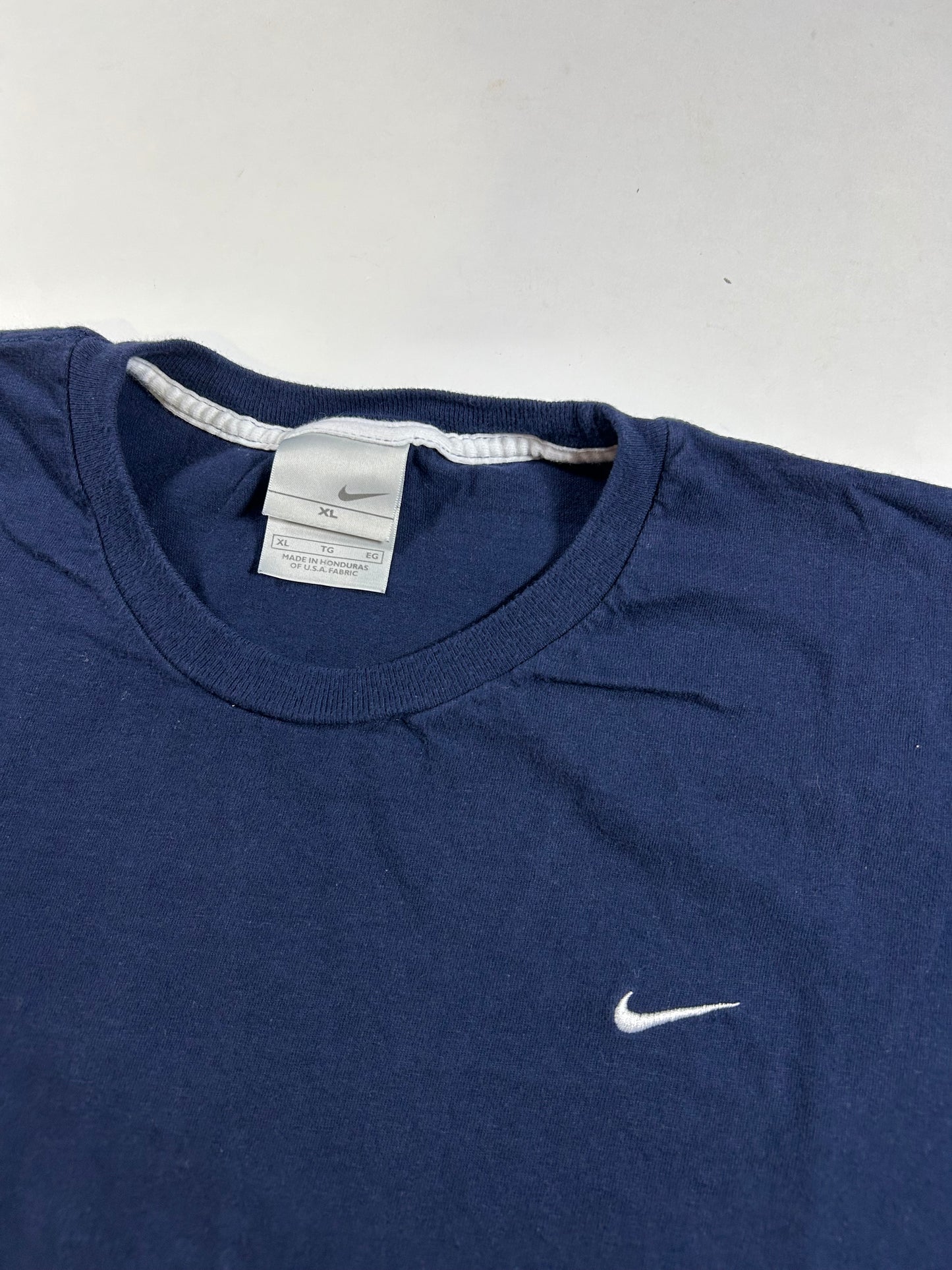 Vintage 2000s Nike Embroidered Chest Swoosh Logo Tee XL 24.25x29.5 Inches Navy