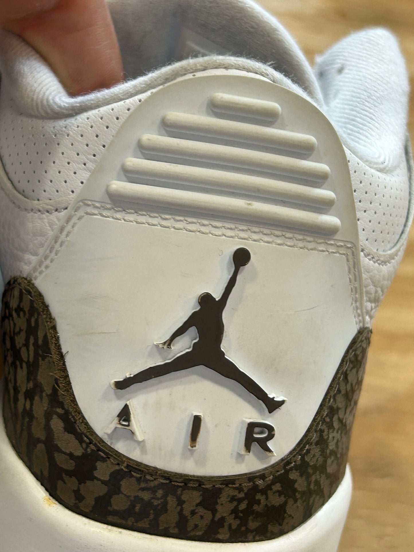 Air Jordan 3 Retro 2018 Mocha Size 10 With Box Used As Is Nike [136064 122]