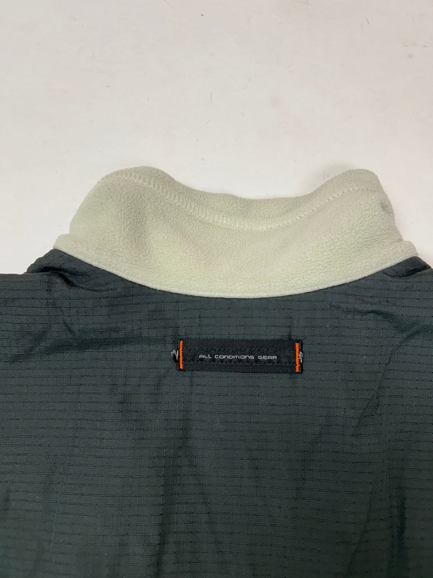 Vintage Nike ACG Nike FIT Thermal Layer 2 Zip Fleece Large 27.25x27.25 Inches