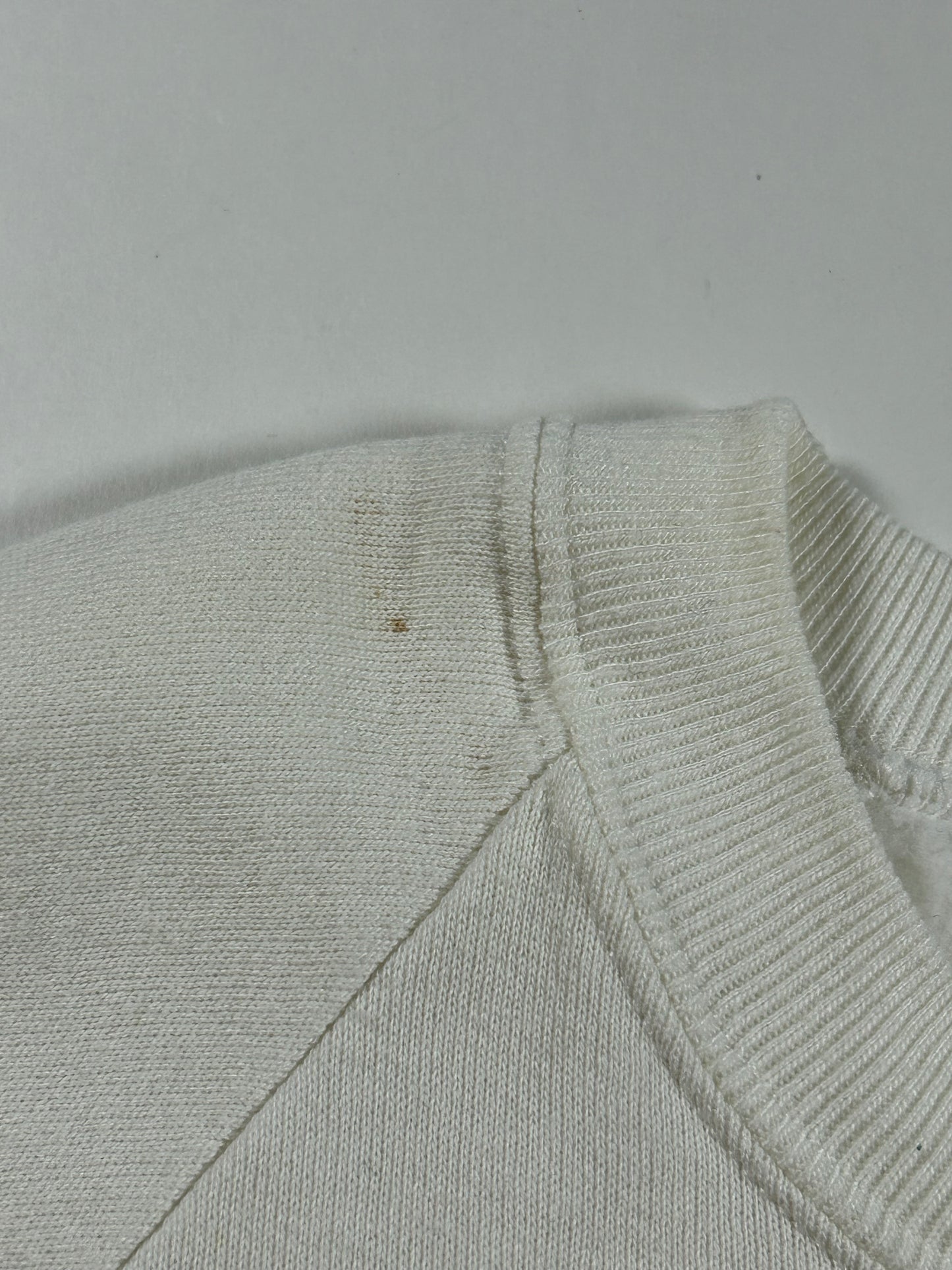 Vintage Disney Minnie Mouse Heart Crewneck Sweatshirt Valentines Day 80s/90s Medium/Small Fit 21.5x26 Inches As Is