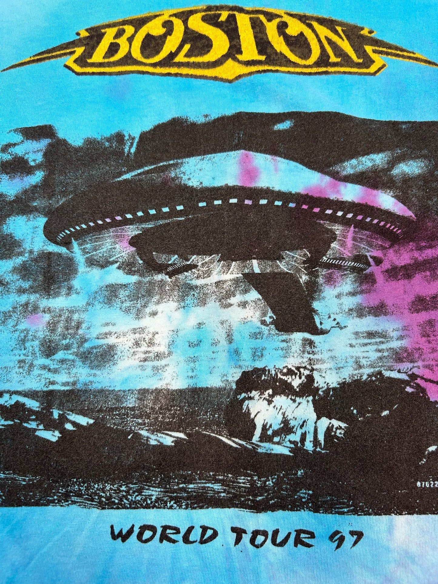 Vintage 1997 Boston World Tour Band Music Tie-Dye Parking Lot Tee XL 23.5x29.75 Inches