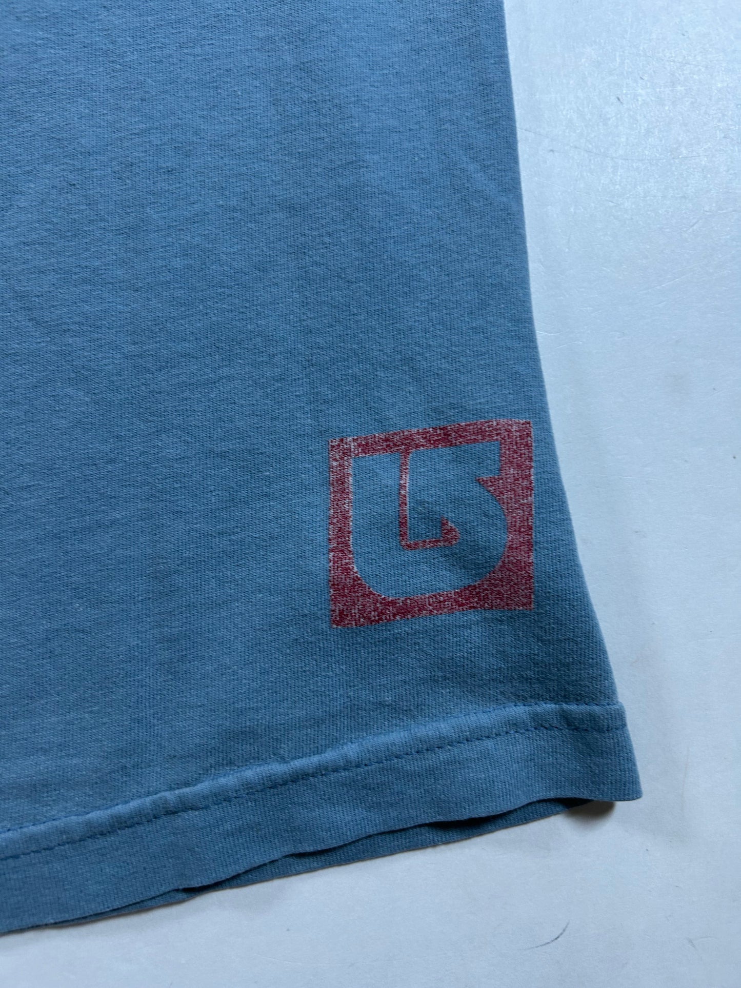 Vintage 2000s Burton Snowboards Chopped Sleeveless Workout Tee Small+ Fit 18.25x25.25 Inches