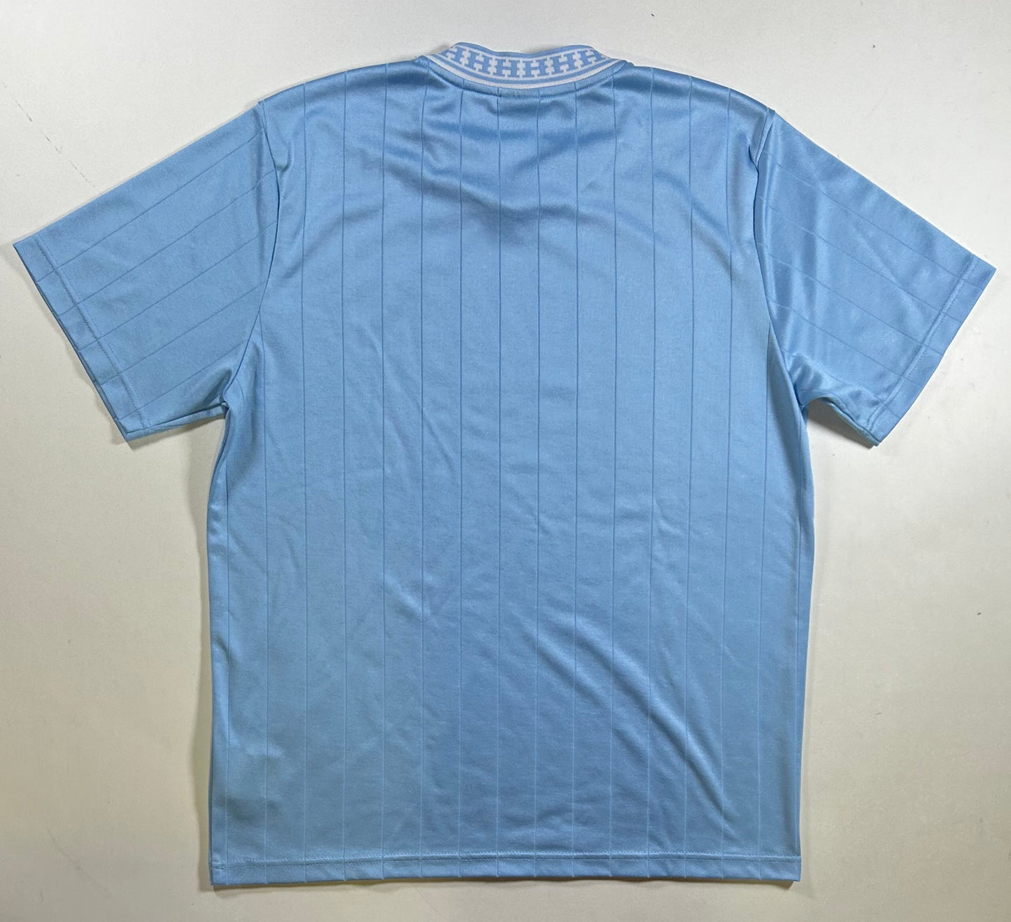 HUF WorldWide Celebrates 20 Years Soccer Jersey Tee Medium 21.5x28.75 Inches Blue Skateboarding