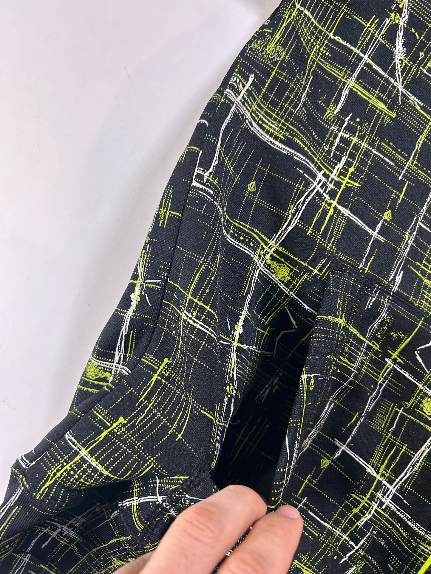 Vintage 00s Volcom Stone Fleeced Lined Zip Up Hooded Sweatshirt Large/Medium Fit 23x29.25 Inches