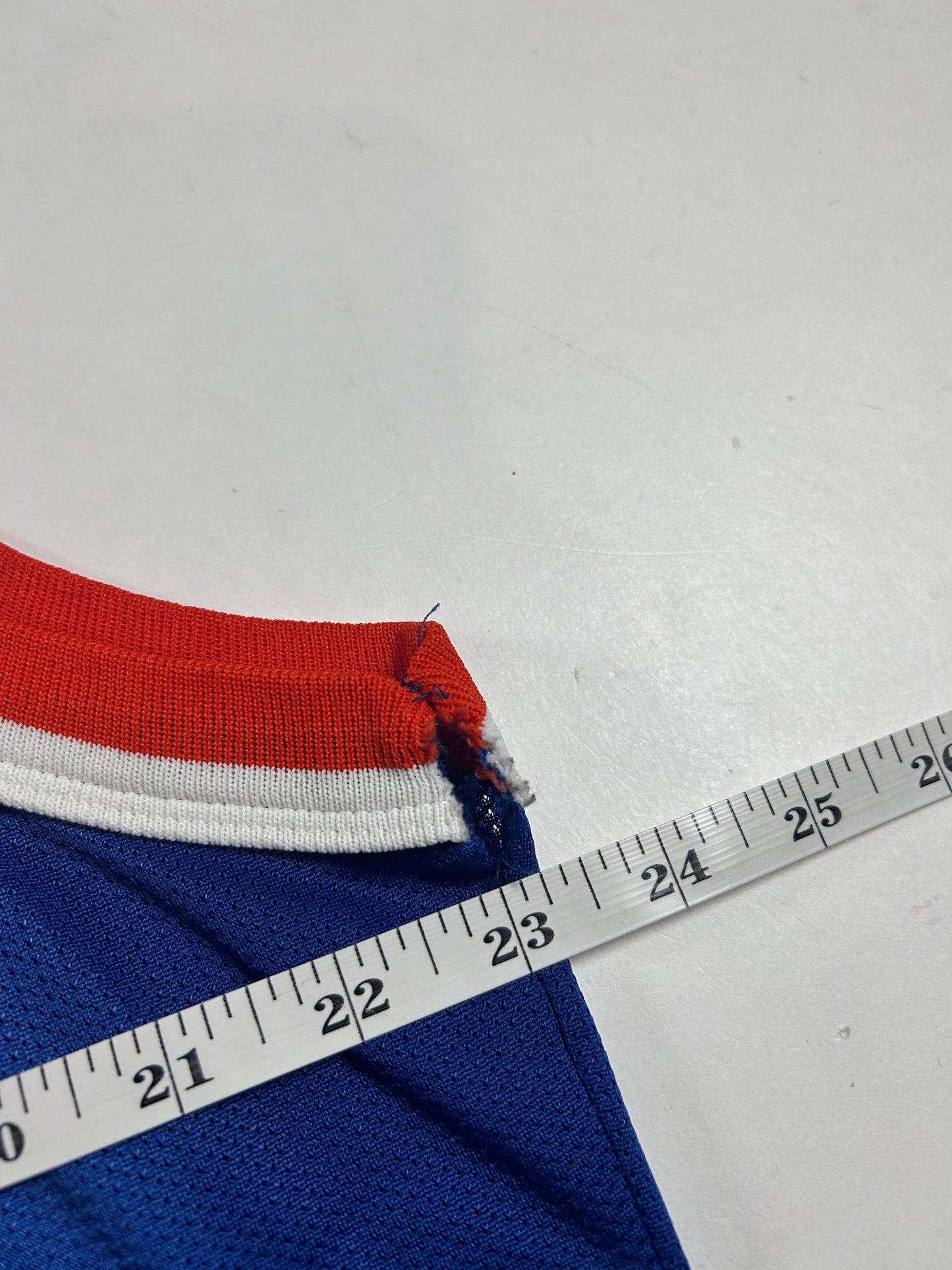 Vintage New York Knicks Patrick Ewing NBA Champion Basketball Jersey 48 XL 23.25x31.5 Inches As Is Has Flaw.