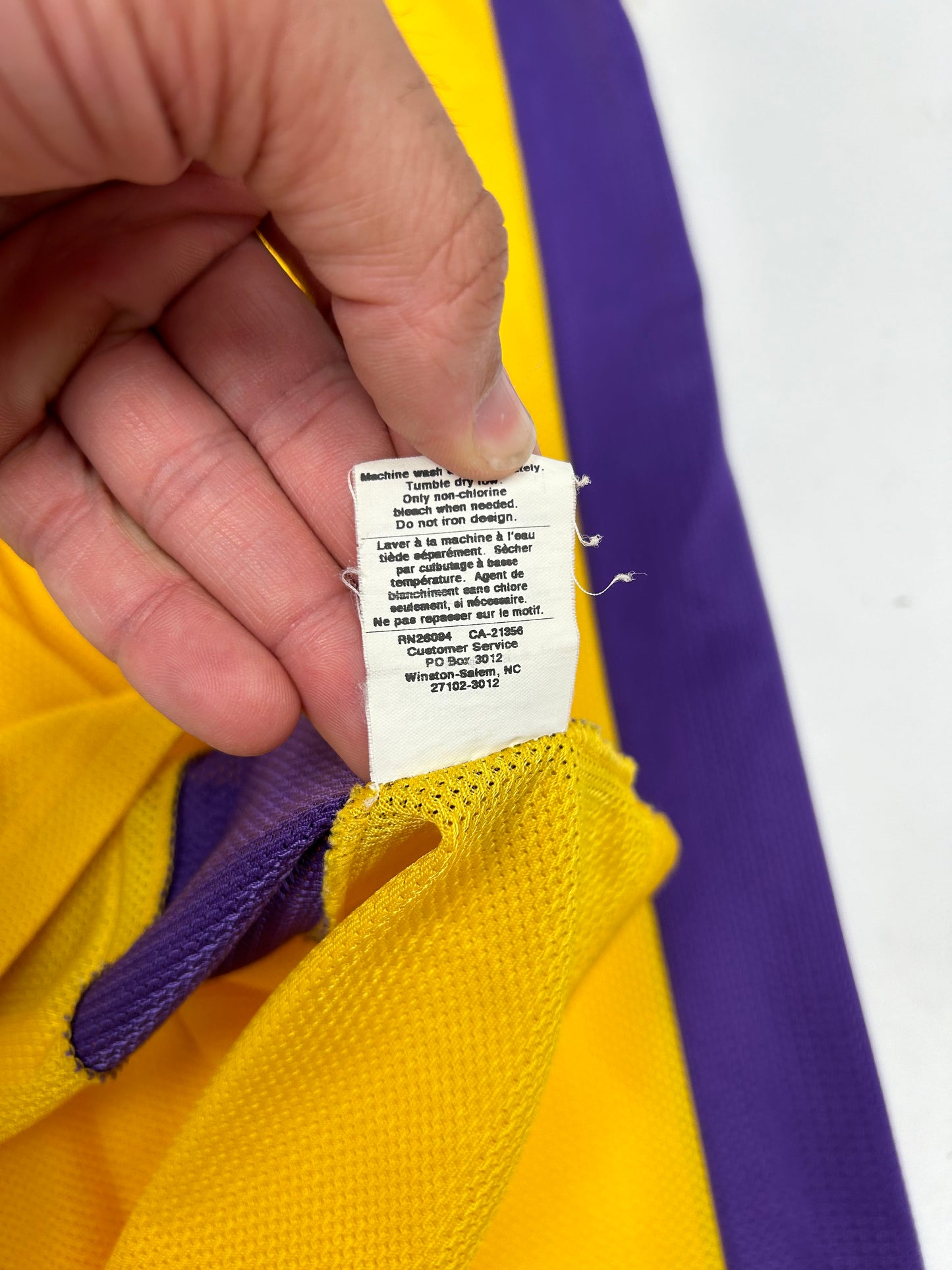 Los Angeles Lakers Shaquille O’Neal “Shaq” Jersey Champion 48 XL 27x32.5 Inches Wide Shoulder