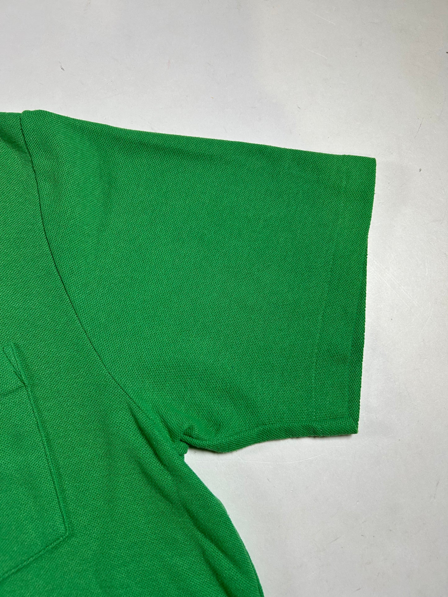 Vintage Velva Sheen Mickey Mouse Embroidered Logo Polo Shirt USA Green 21.75x26.5 Inches