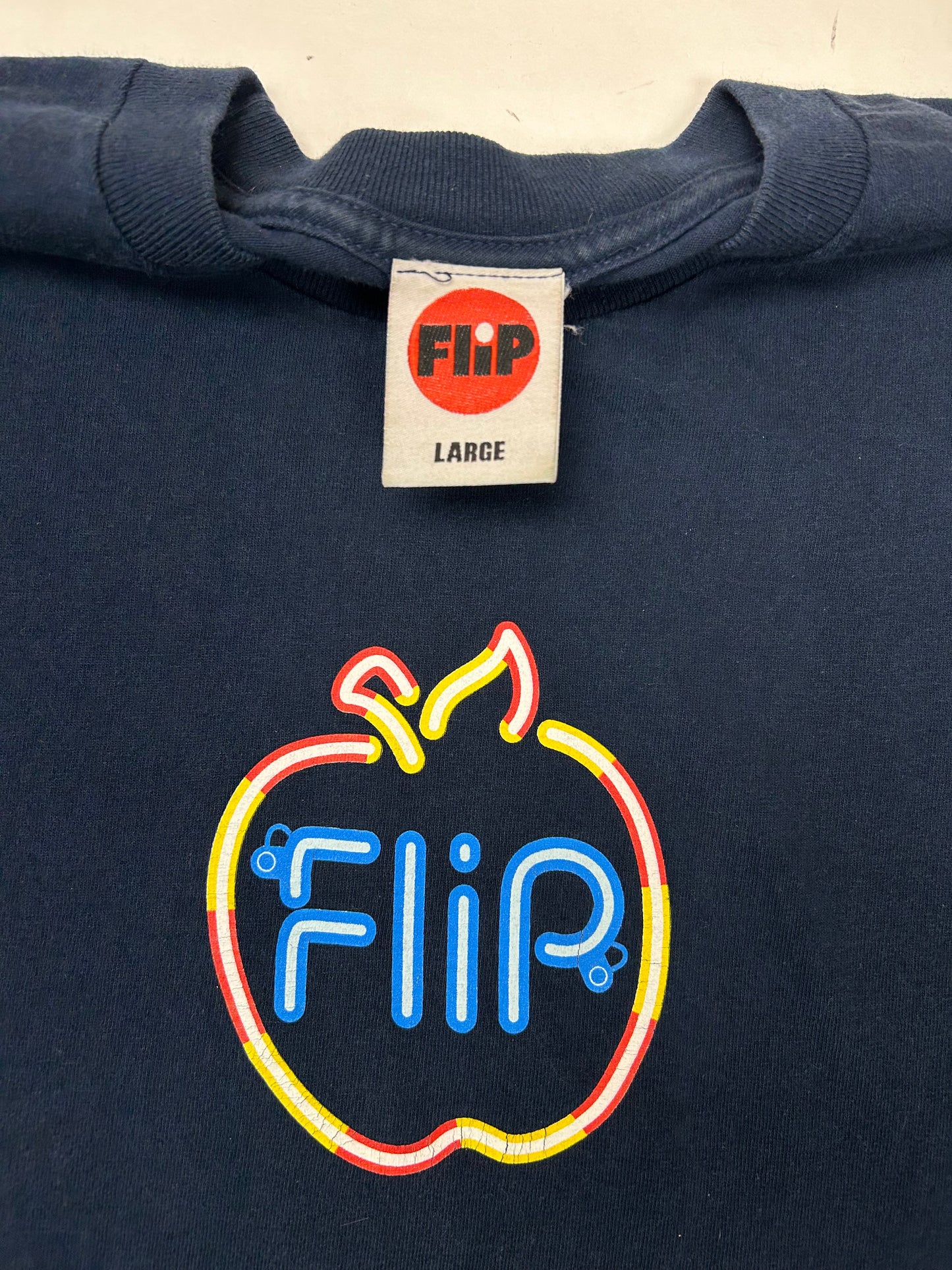 Vintage Flip Skateboards Mark Appleyard Neon Apple Graphic Skate Tee Skateboarding Large 21.75x29.5 Inches Navy
