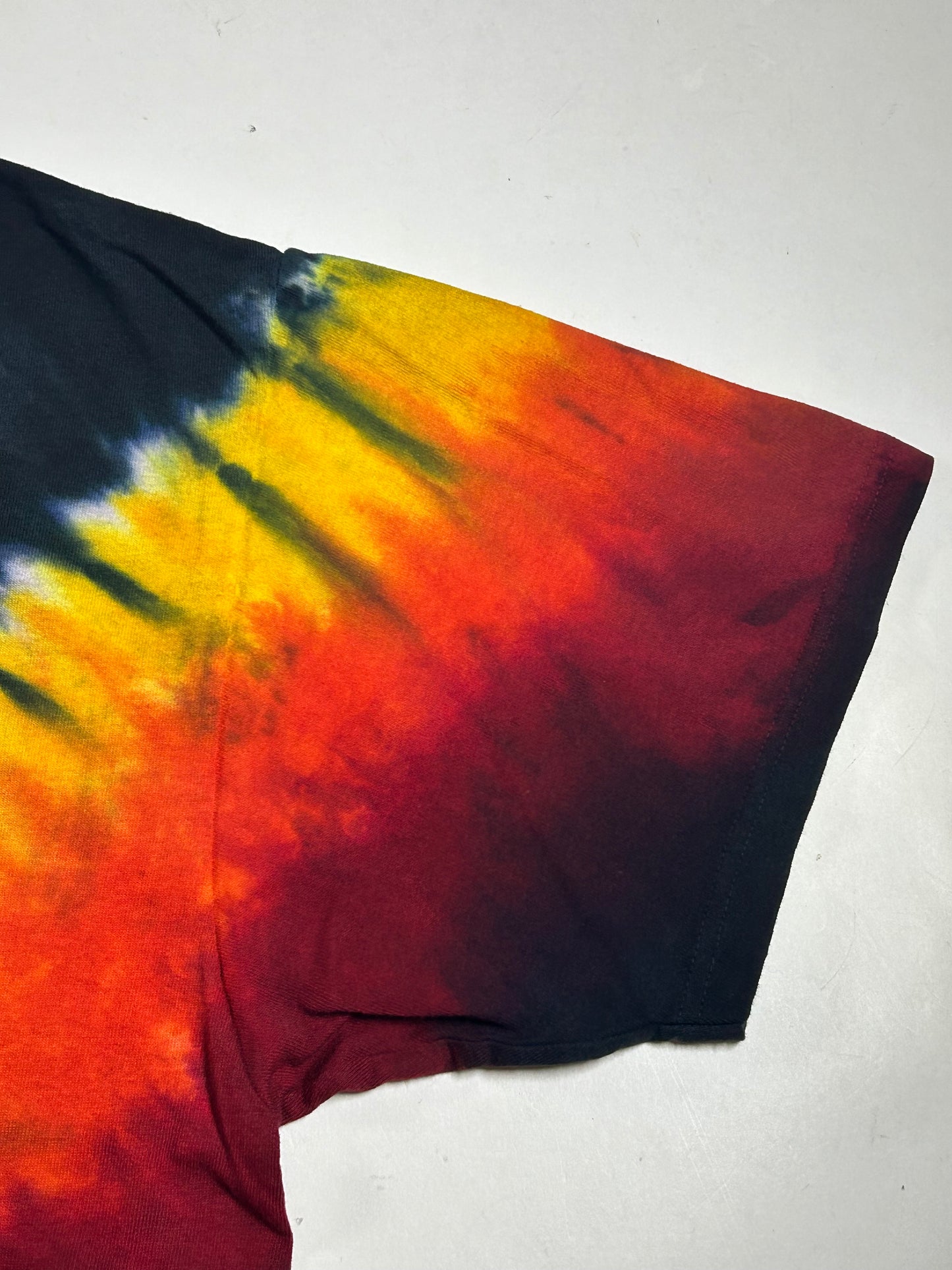 2013 Liquid Blue AC/DC Tie-Dye Band Music Tee 2XL 25.25x31.25 Inches Clean