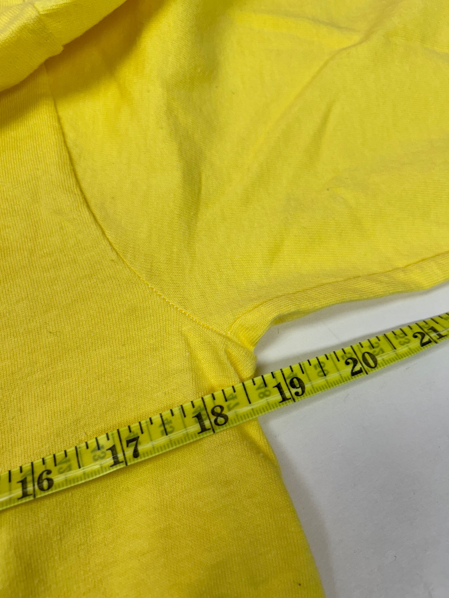 Vintage 80s Moosehead Beer Canadian Lager Long Sleeve T Shirt M/S 18.75x27 Yellow