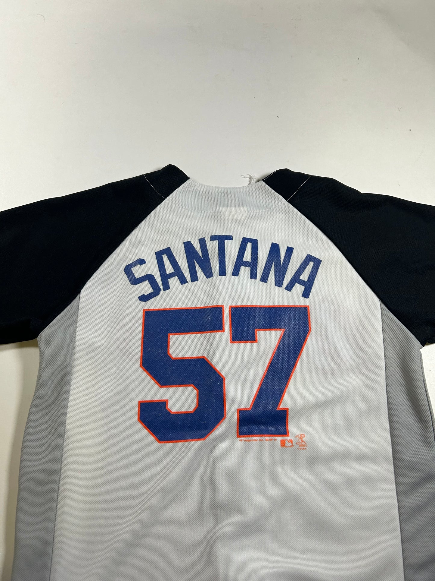 New York Mets Johan Santana Youth Medium 10/12 18.5x25 Inches Jersey Genuine MLB Merchandise