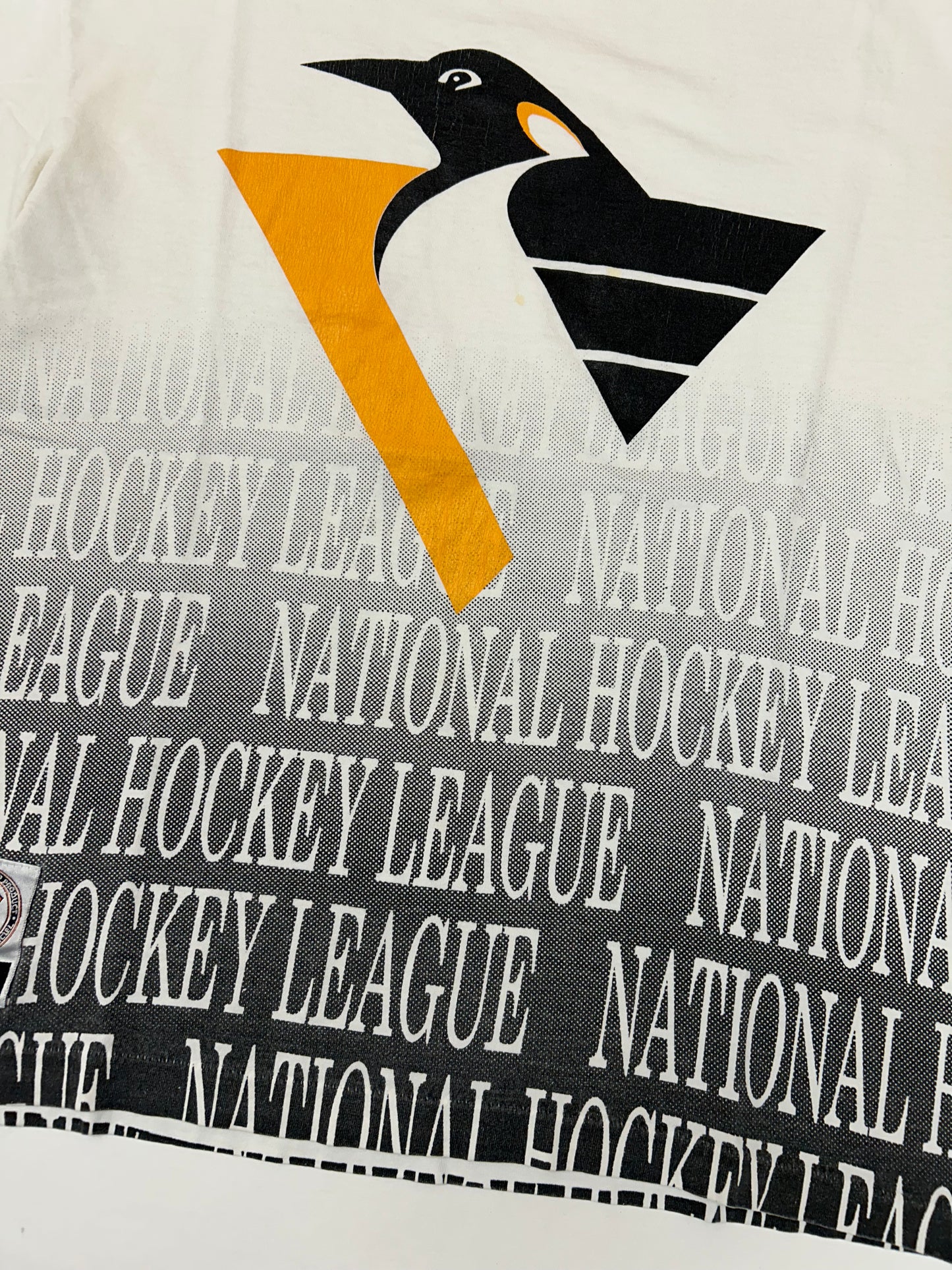 Vintage Chalk Line Pittsburgh Penguins NHL Shirt Boxy Largeish Fit 22.25x26.75 Inches