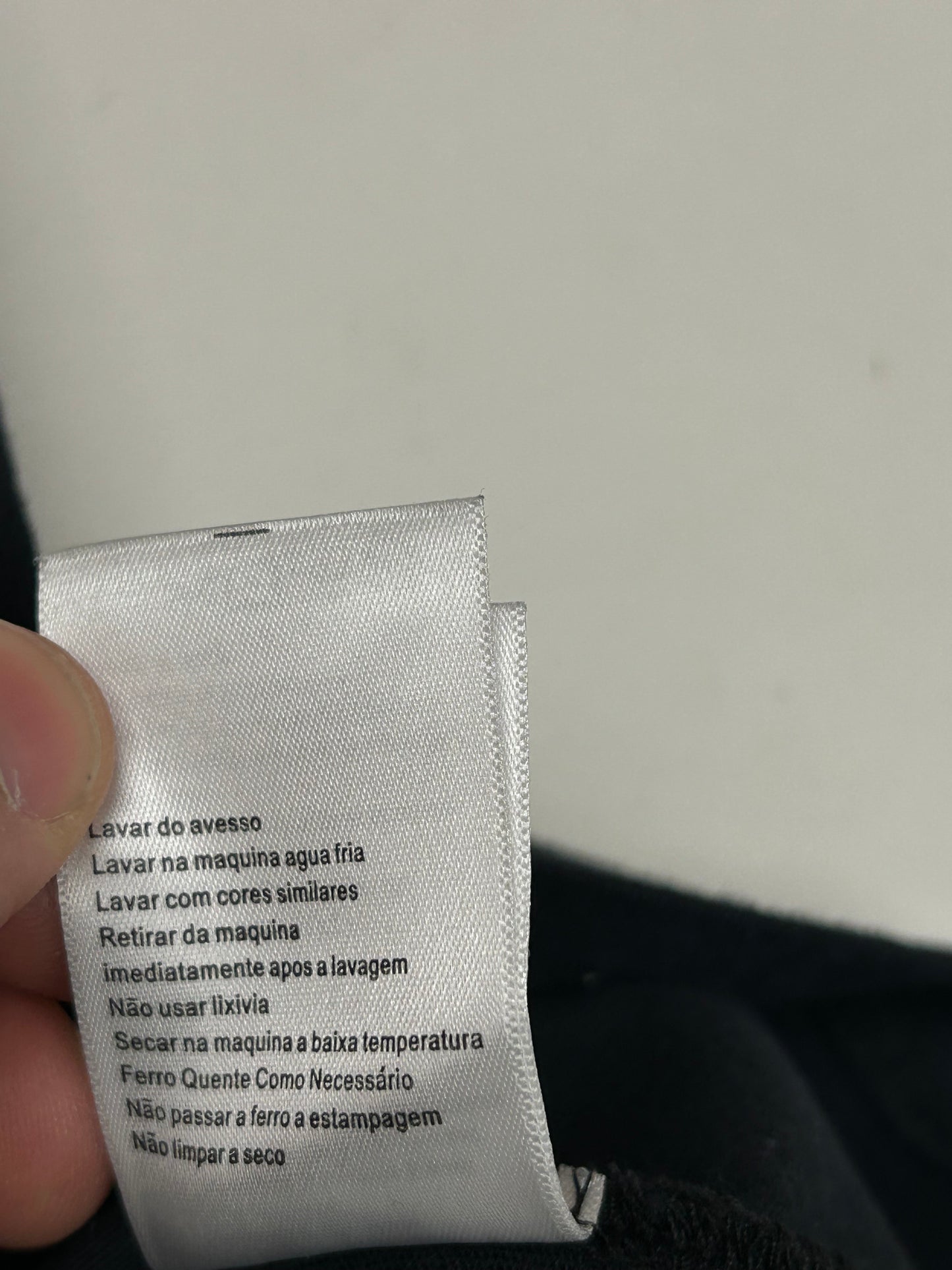 Vintage 00s Eckō Unltd Cruel Intentions Girl Graffiti Graphic Tee Large 21x28.5 Inches