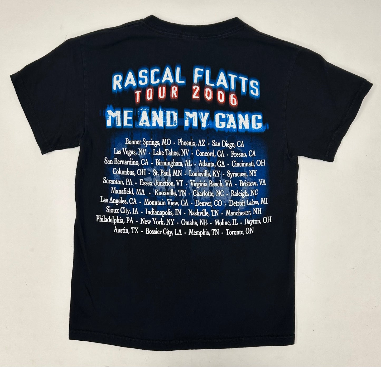 Vintage Rascal Flatts Me And My Gang Tour 2006 Music Band Tee Small 17.5x25 Inches