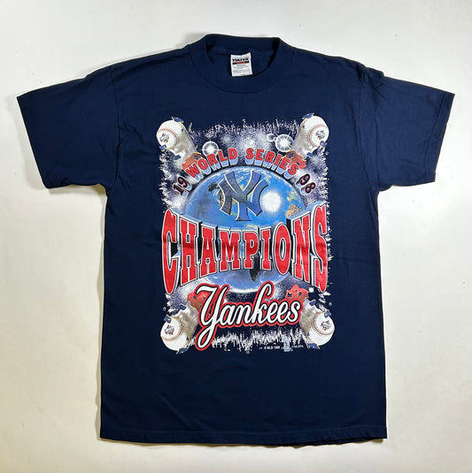 Vintage New York Yankees 1998 World Series Champs Lineup Roster Tee Large 21.25x30.25 Inches