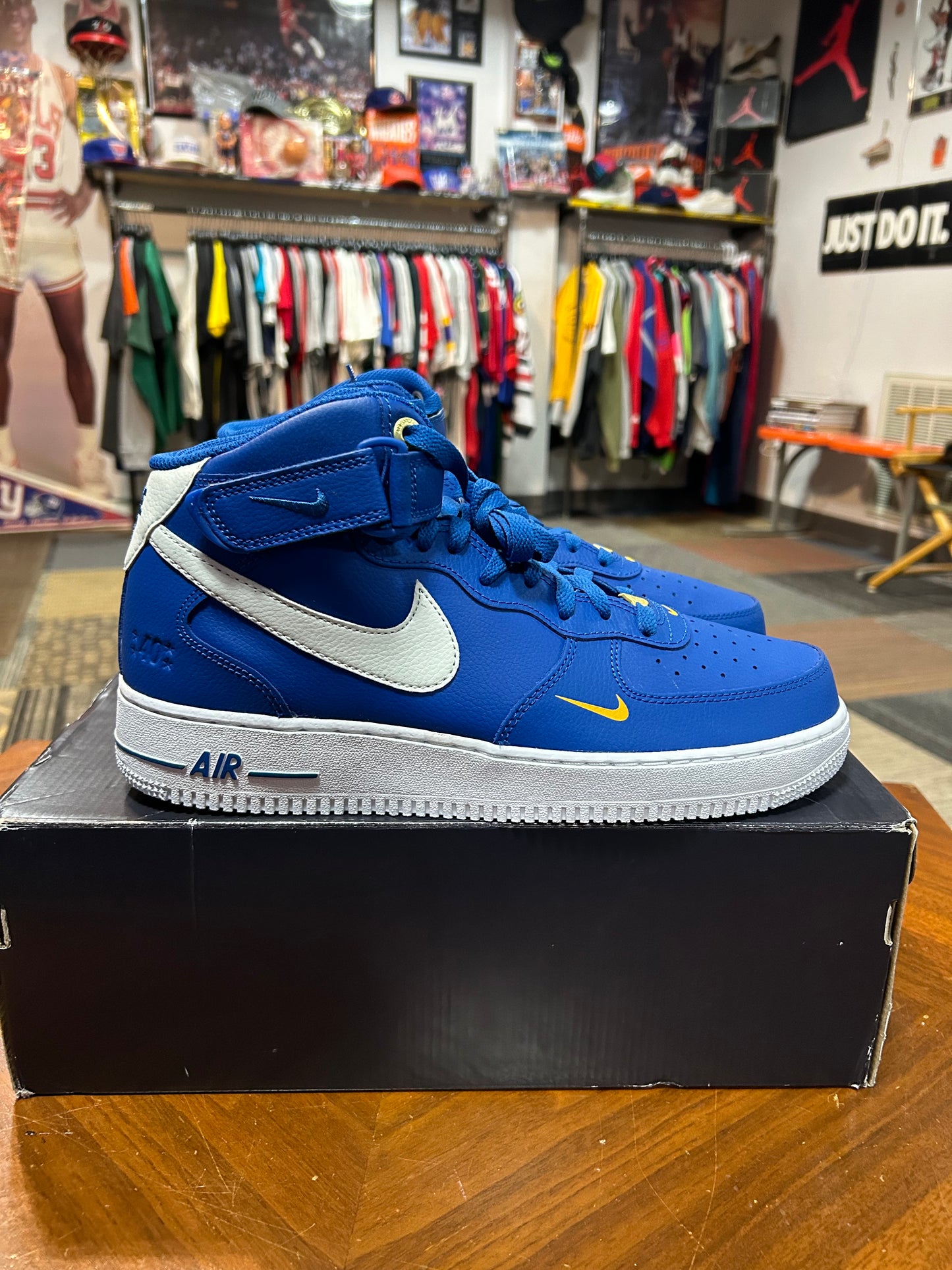 2022 Nike Air Force 1 '07 LV8 Mid 40th Anniversary Blue Jay Size 11 Brand New With Box