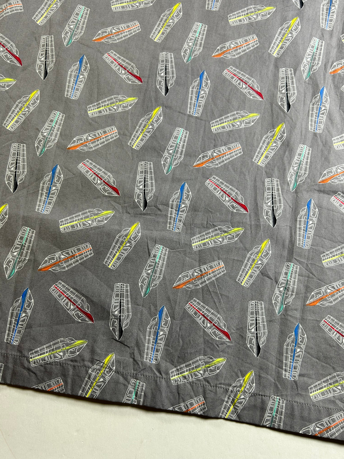 Disney Parks Men's Monorail Trains All Over Button Down Short Sleeve Shirt XL 25.5x30.5 Inches.