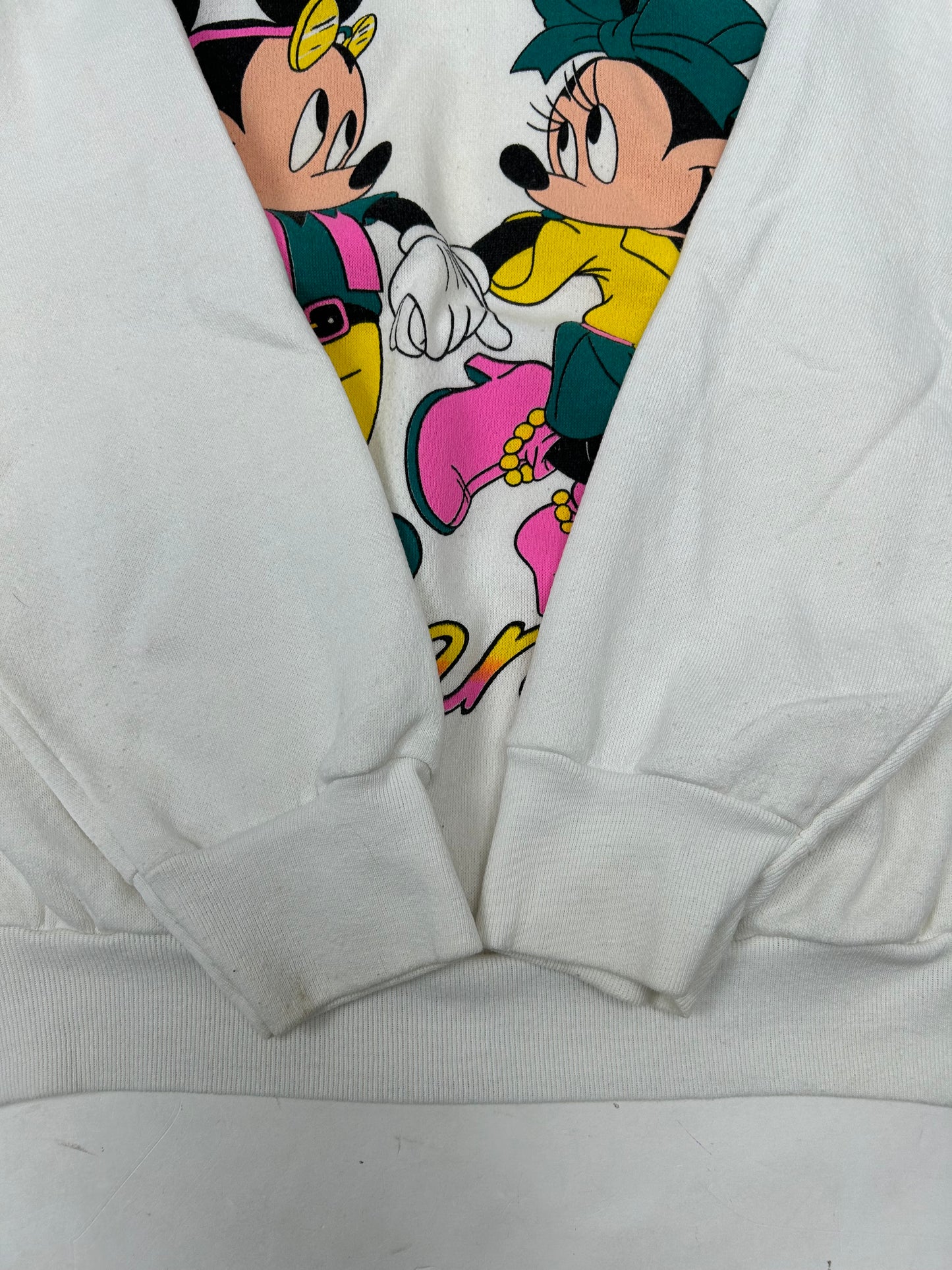 Vintage Disney Mickey & Minnie Mouse California The Walt Disney Company Crewneck