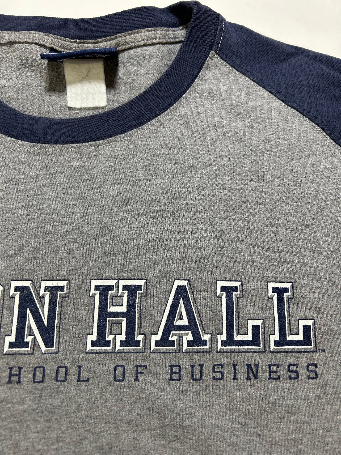 Vintage 00s Jansports Seton Hall Stillman School Of Business College Long Sleeve Tee Large Can Fit XL 23.25x30.25 Inches Gray/Blue