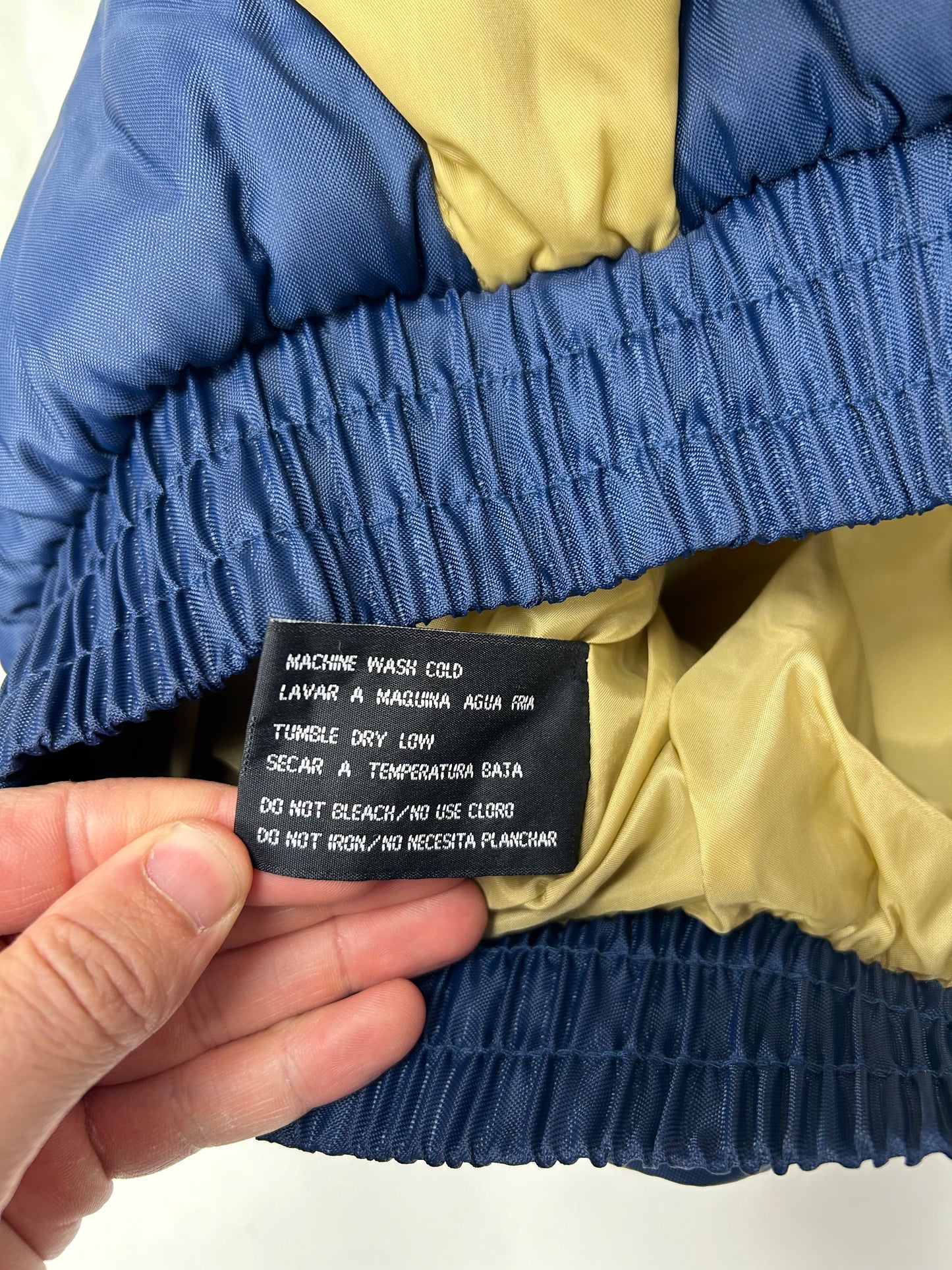 Vintage Notre Dame Fighting Irish Puffer Jacket 1/4 Zip Medium/Large Fit 26.75x29.5 Inches Pro Player 90s