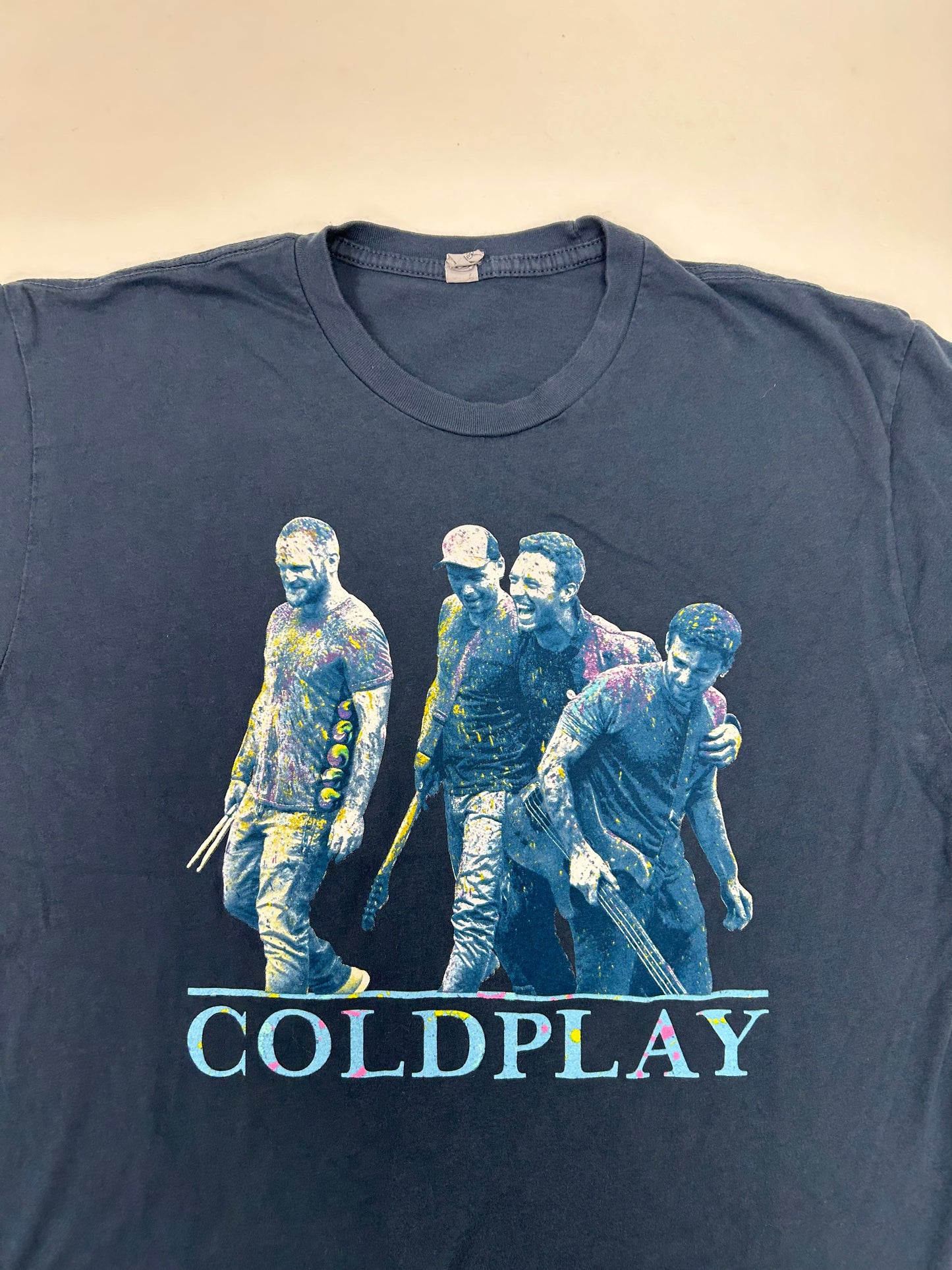 2016 Coldplay A Head Fill Of Dreams World Tour Tee Medium 19.25x27.75 Inches