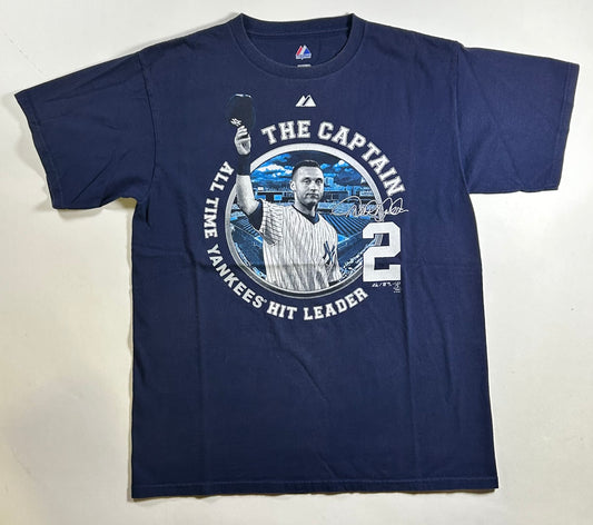 Majestic Derek Jeter All Time Yankees Hit Leader New York Yankees MLB Tee Medium 20.75x28 Inches As Is