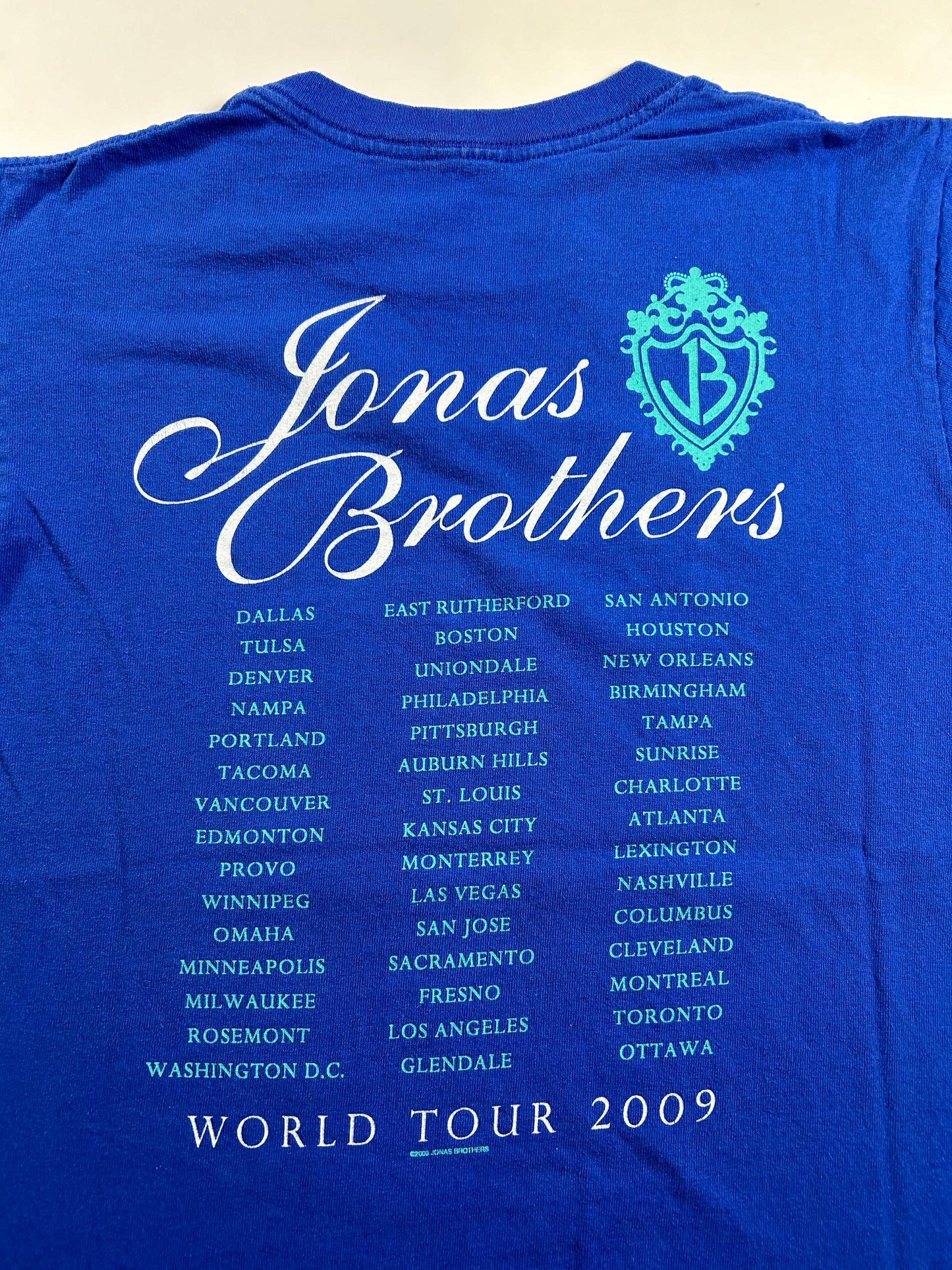Vintage Jonas Brothers World Tour 2009 Shirt Blue Concert Band Tee Small 18x25 Inches As Is