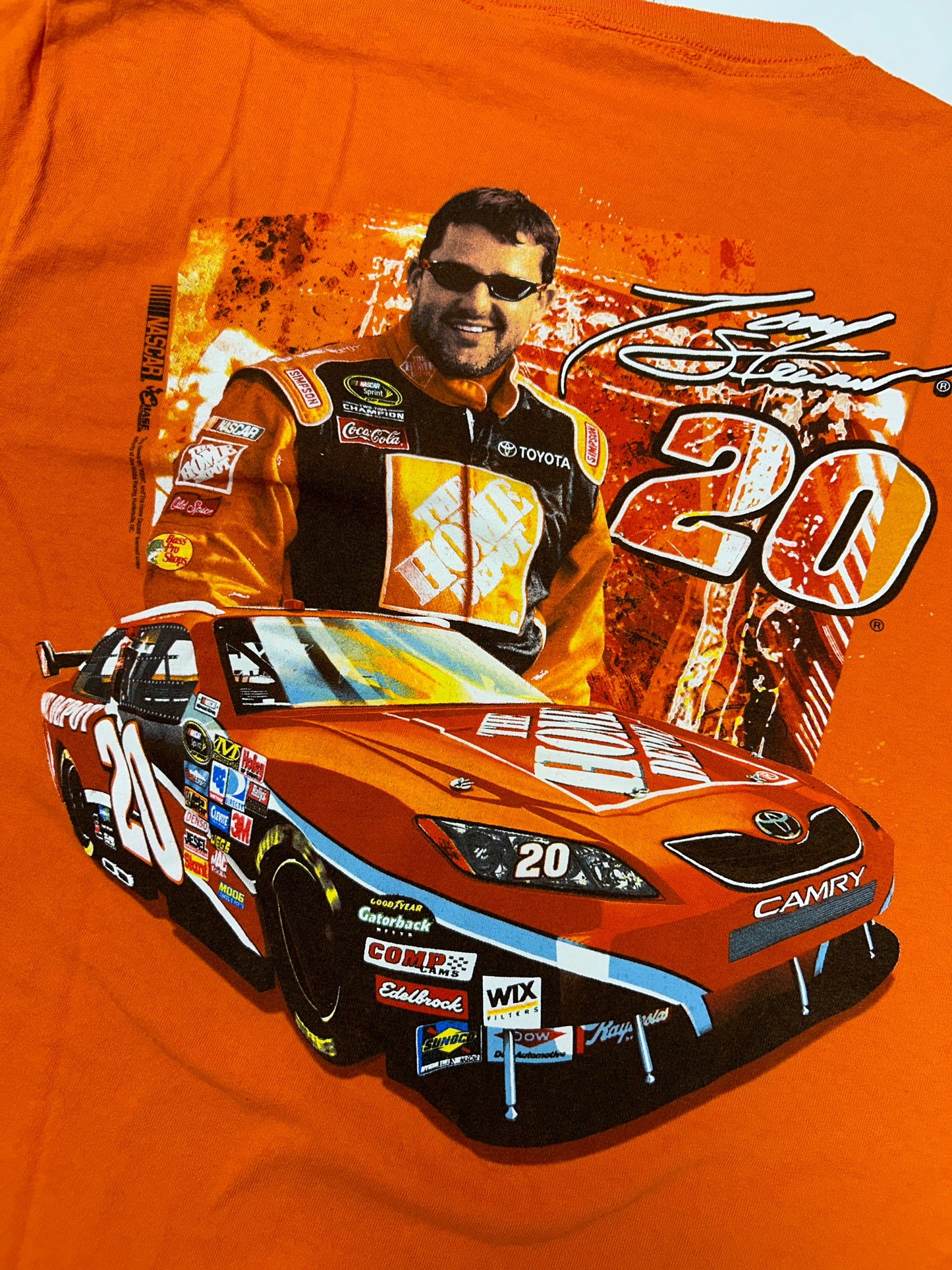 Vintage 00s Tony Stewart NASCAR #20 Toyota Tee Medium 20.5x26.5 Inches