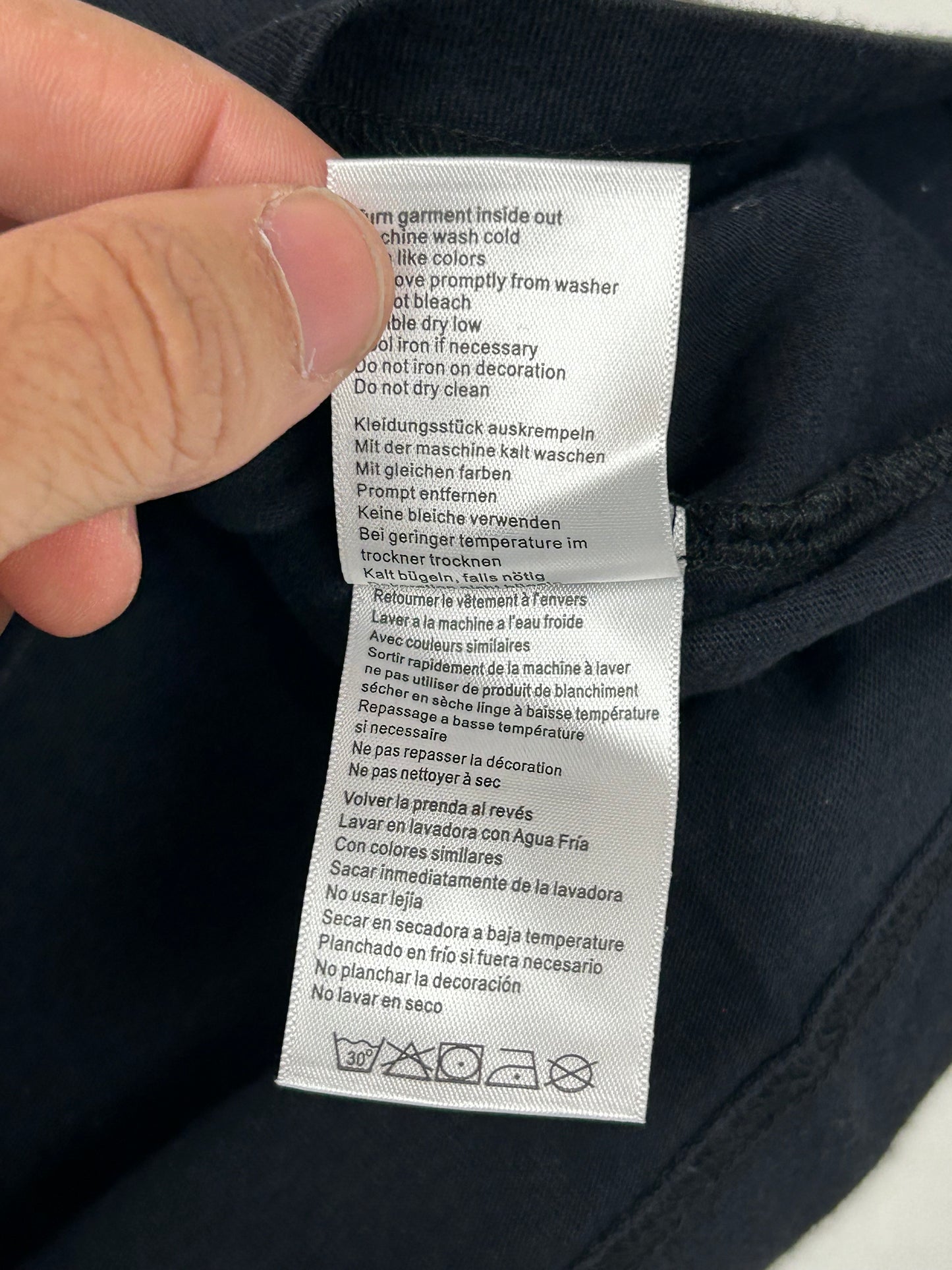 Vintage 00s Eckō Unltd Cruel Intentions Girl Graffiti Graphic Tee Large 21x28.5 Inches