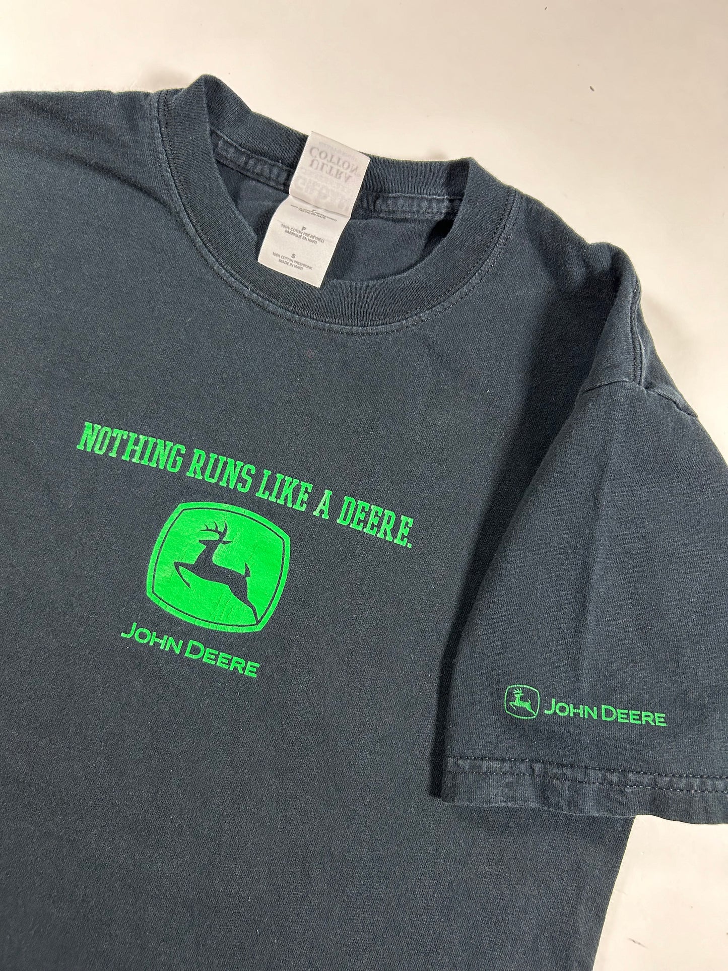 Vintage 00s John Deere “Nothing Runs Like a Deere” Brand Promo Tee Small 17.75x27.25 Inches Y2K