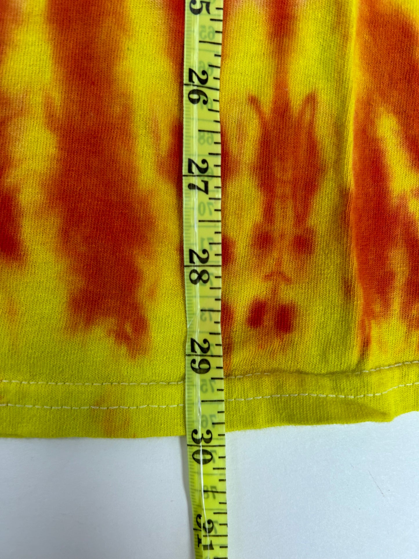 00s Santa Cruz Speed Wheels Tie-Dye Skate Tee Large 21.75x29.75 Inches