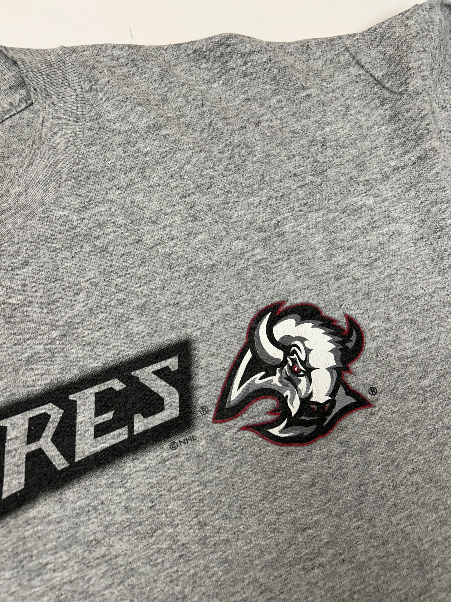 Vintage Majestic Buffalo Sabres Goathead Logo NHL Tee 2XL 26.5x29.75 Inches